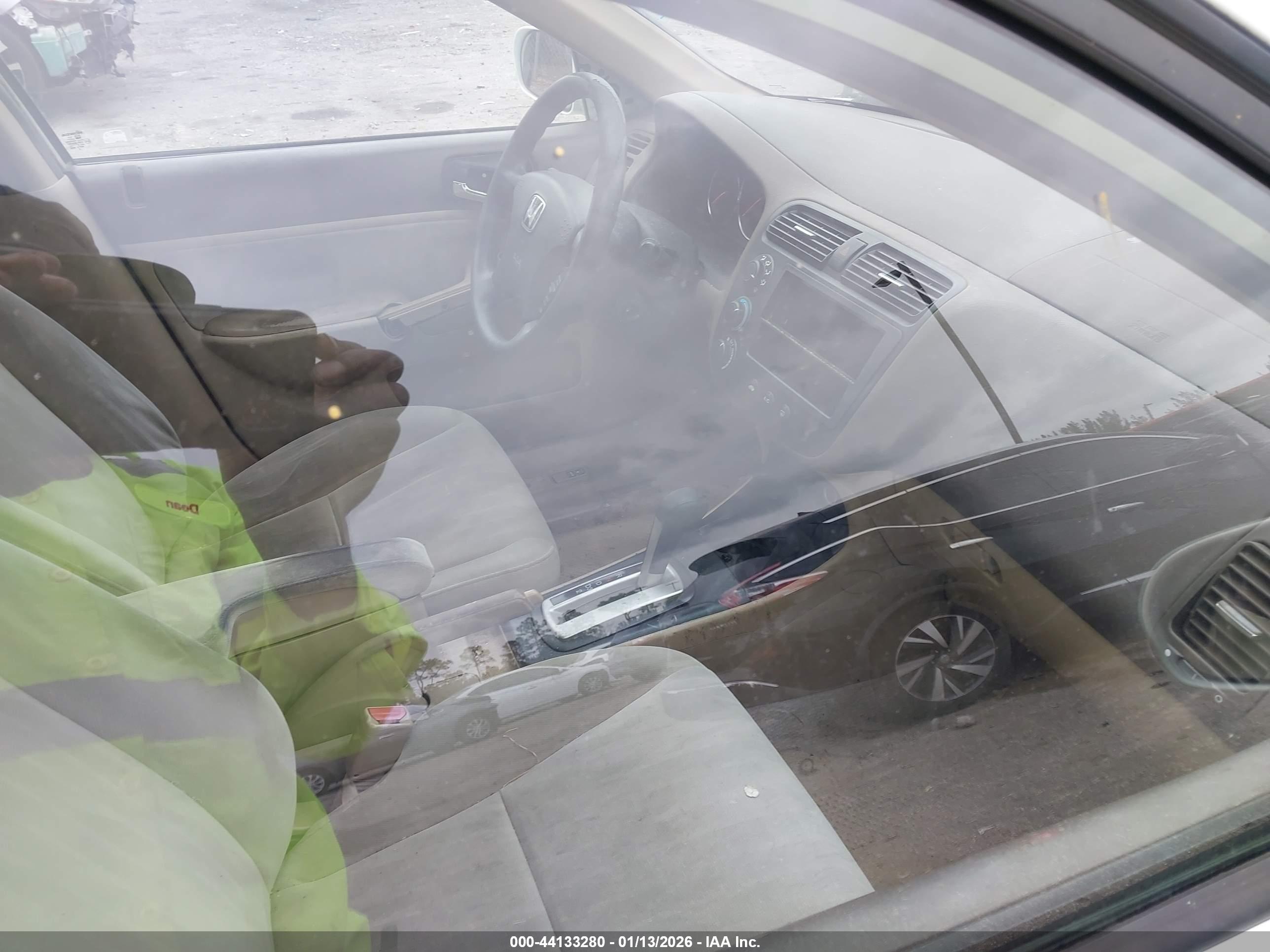 HONDA CIVIC image 5
