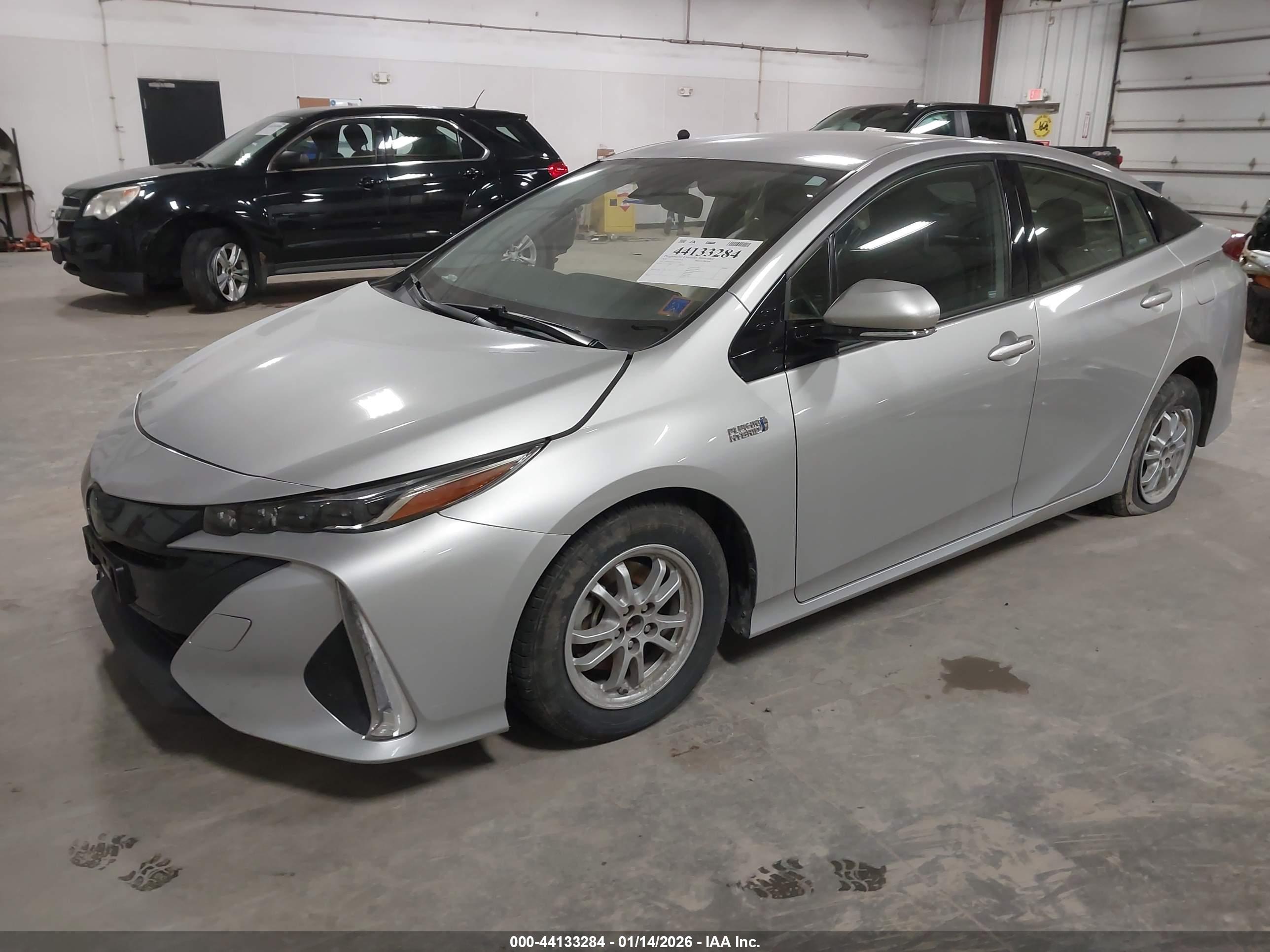 TOYOTA PRIUS image 2
