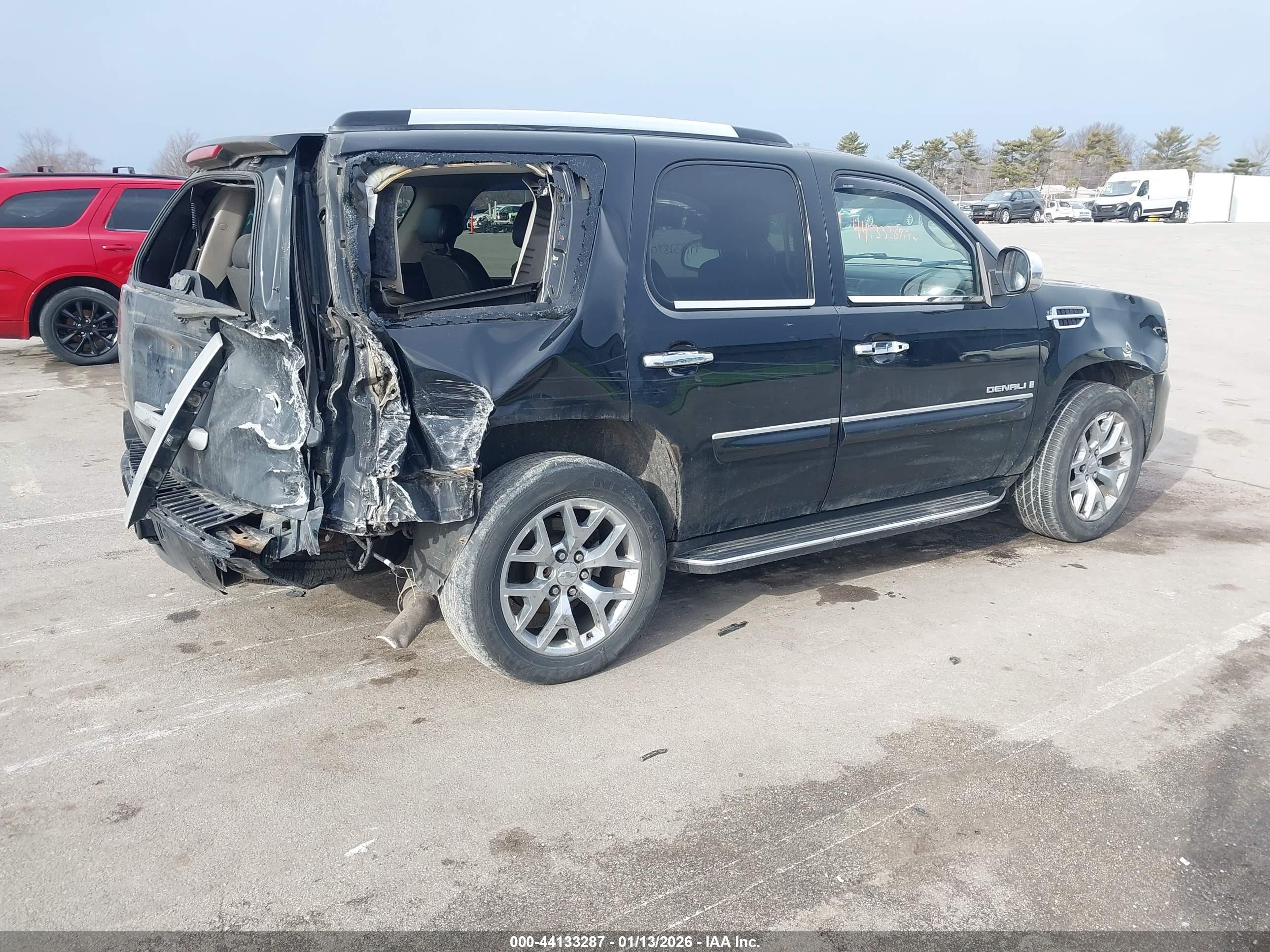 GMC YUKON image 4