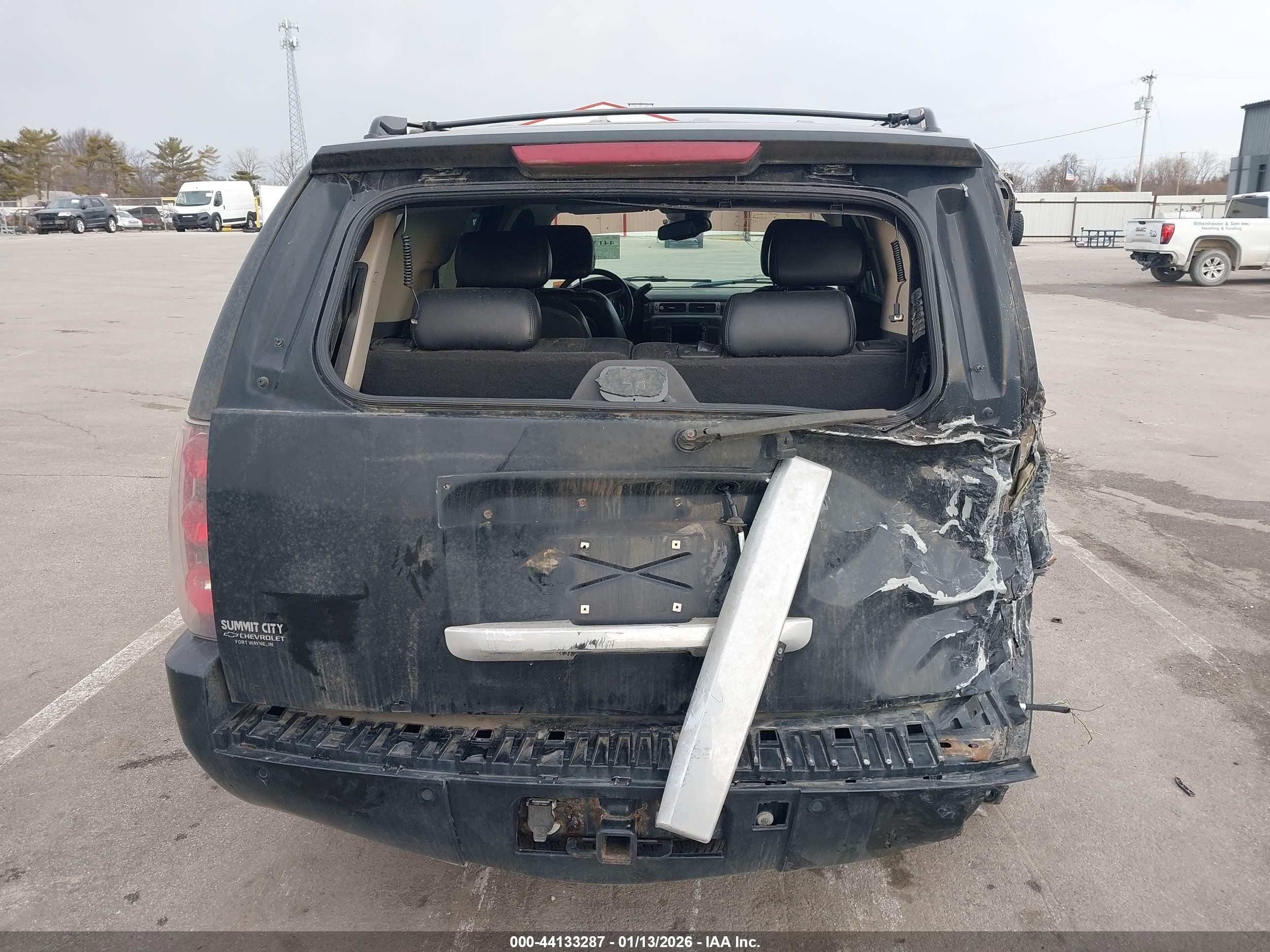 GMC YUKON image 6