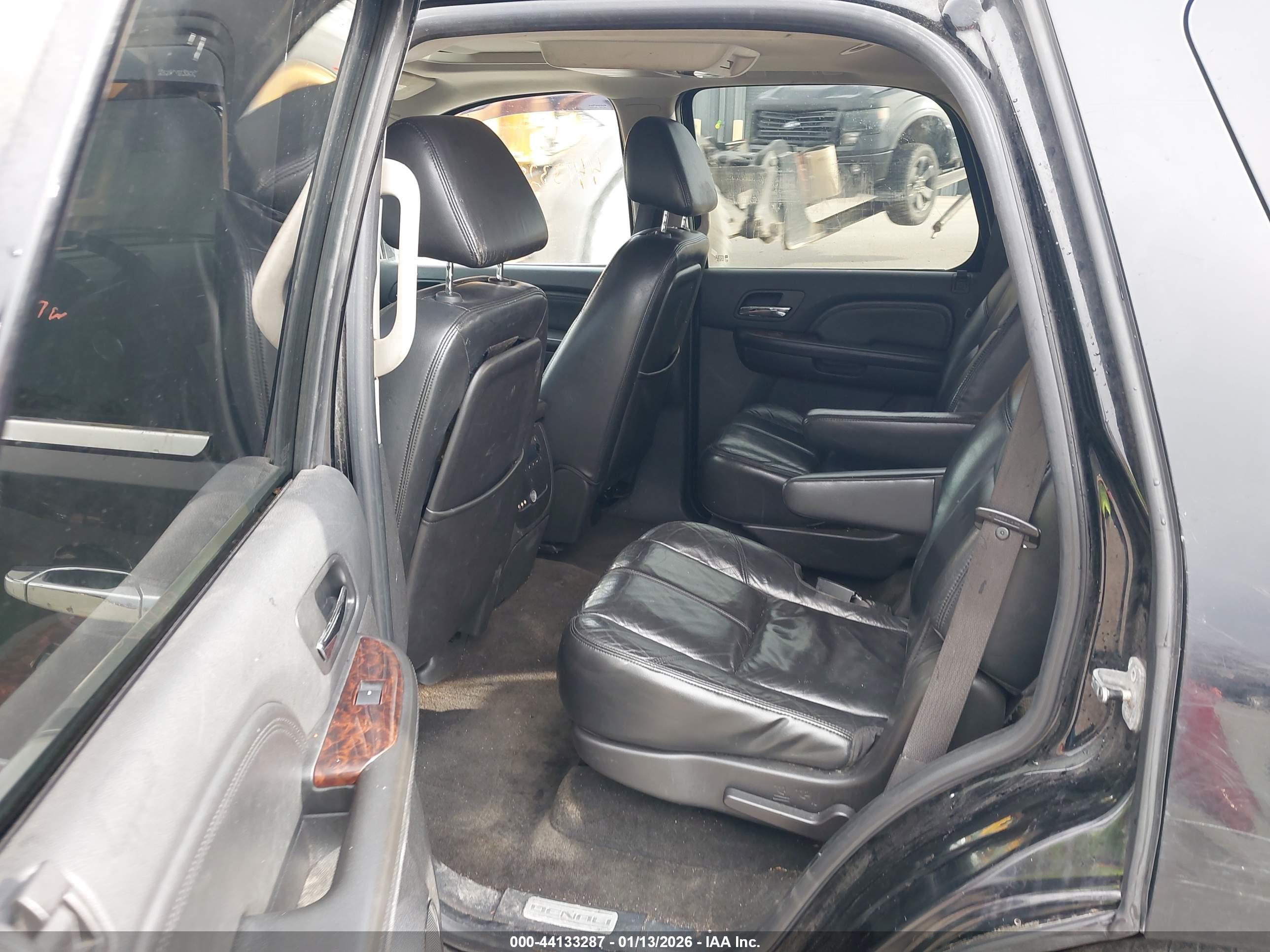 GMC YUKON image 8