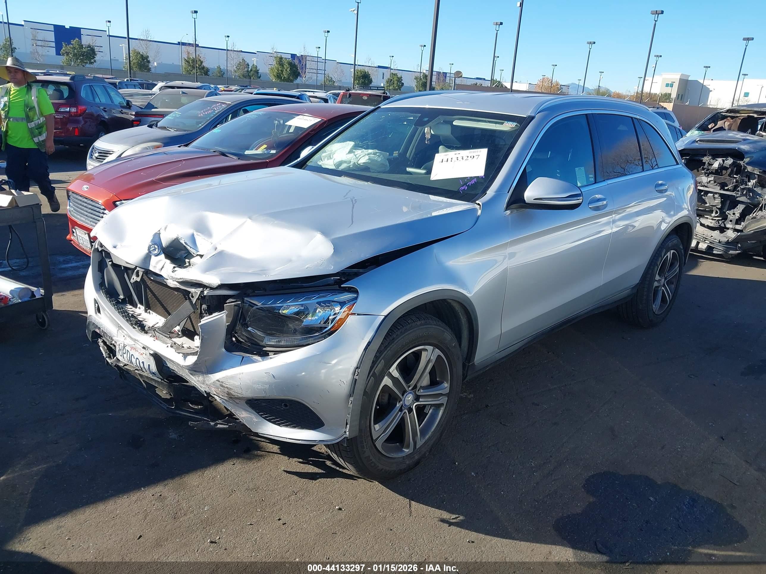 MERCEDES-BENZ GLC image 2
