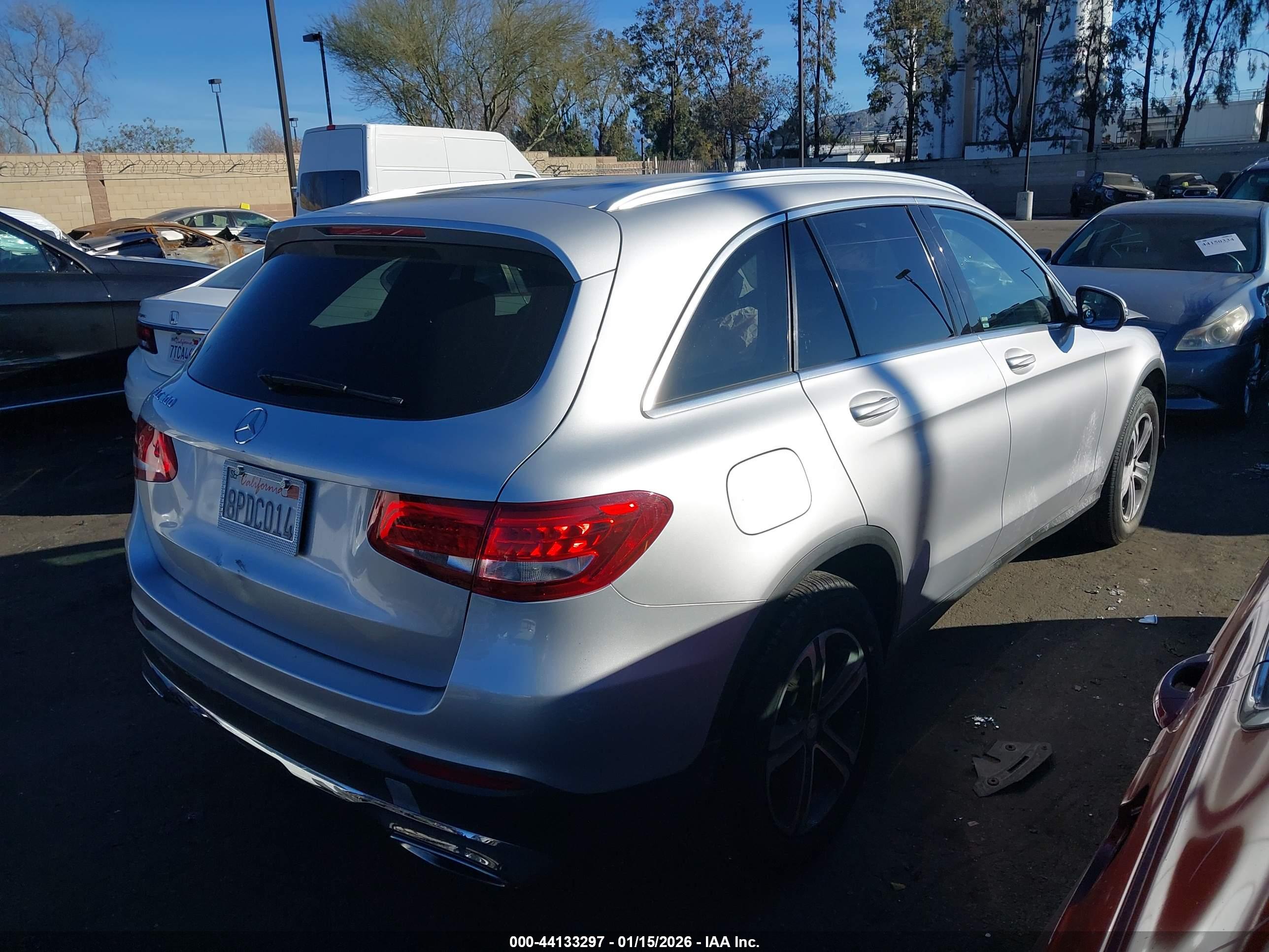 MERCEDES-BENZ GLC image 4