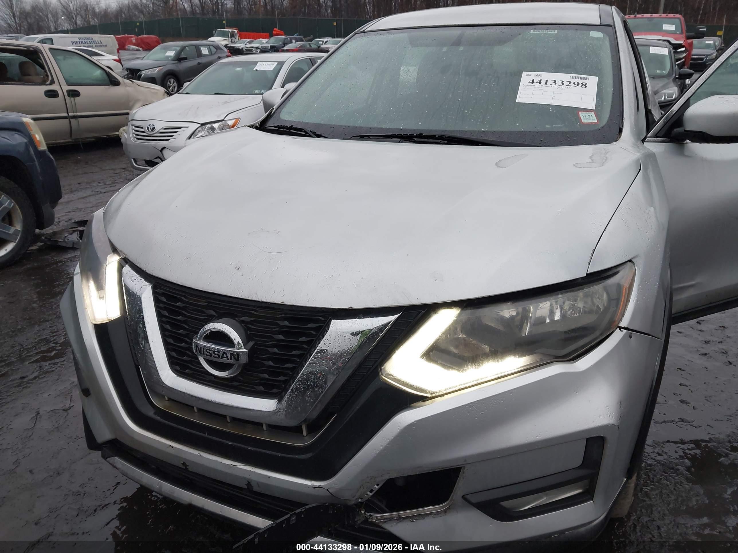 NISSAN ROGUE image 6