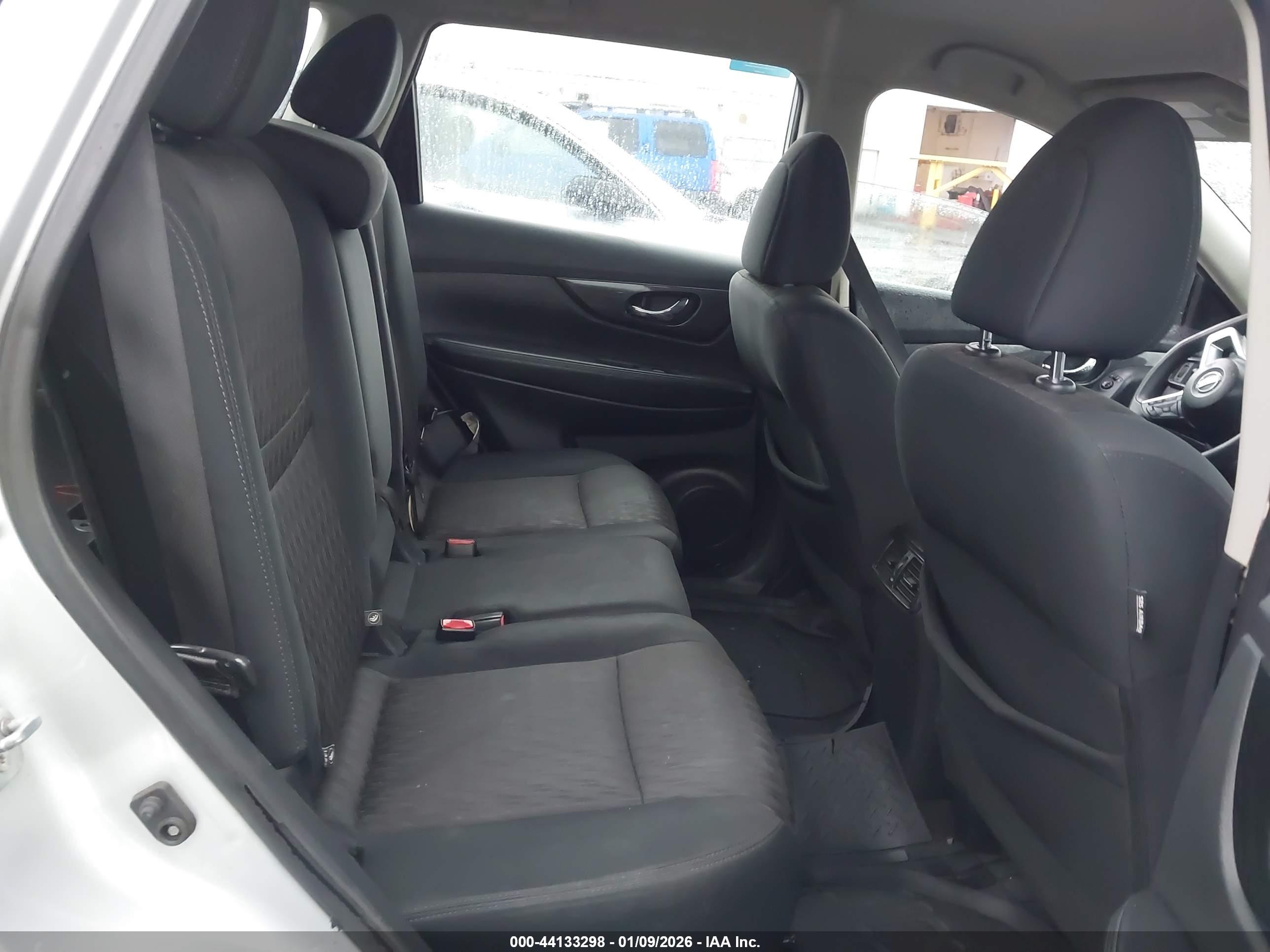 NISSAN ROGUE image 8