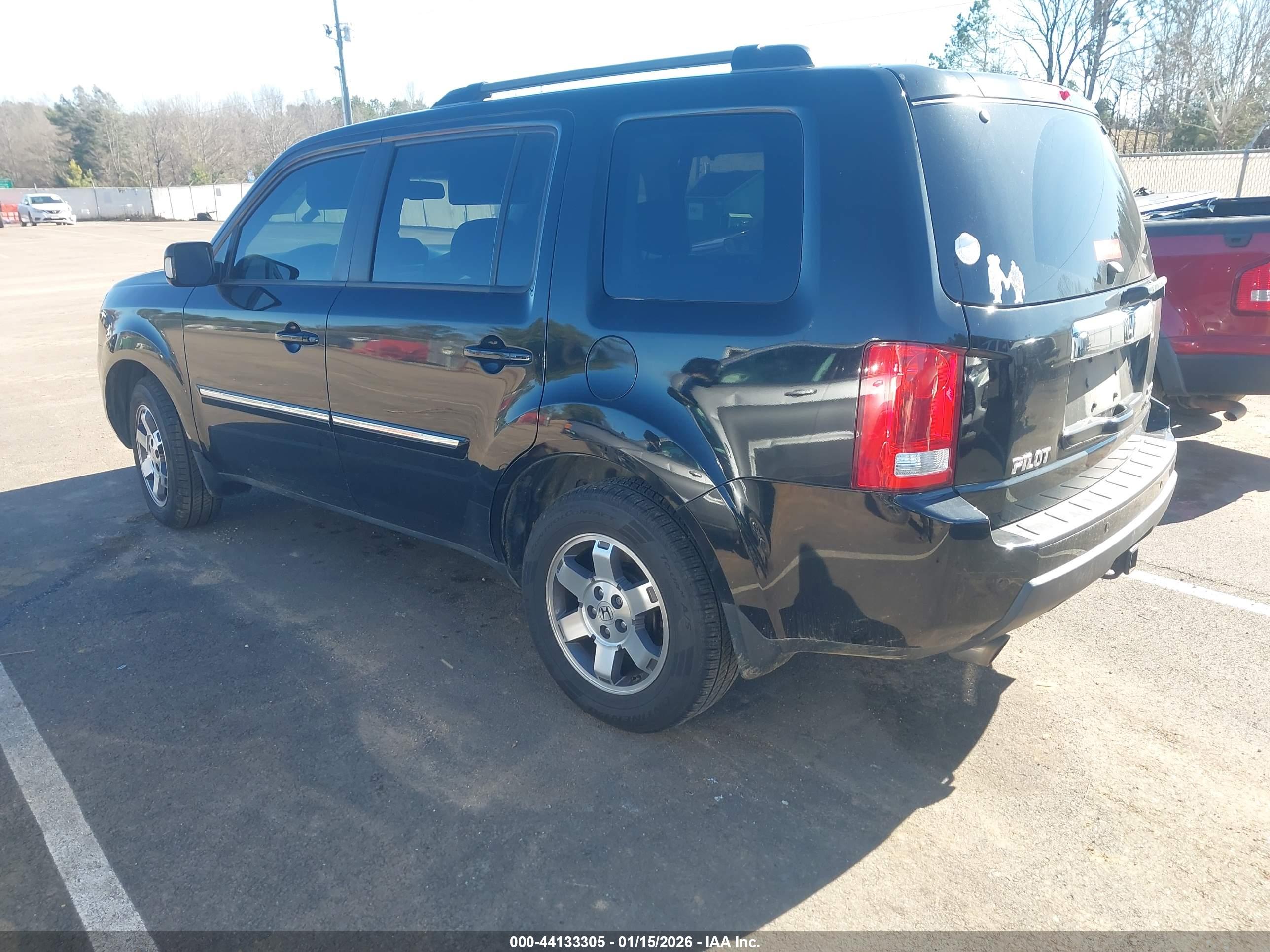 HONDA PILOT image 3