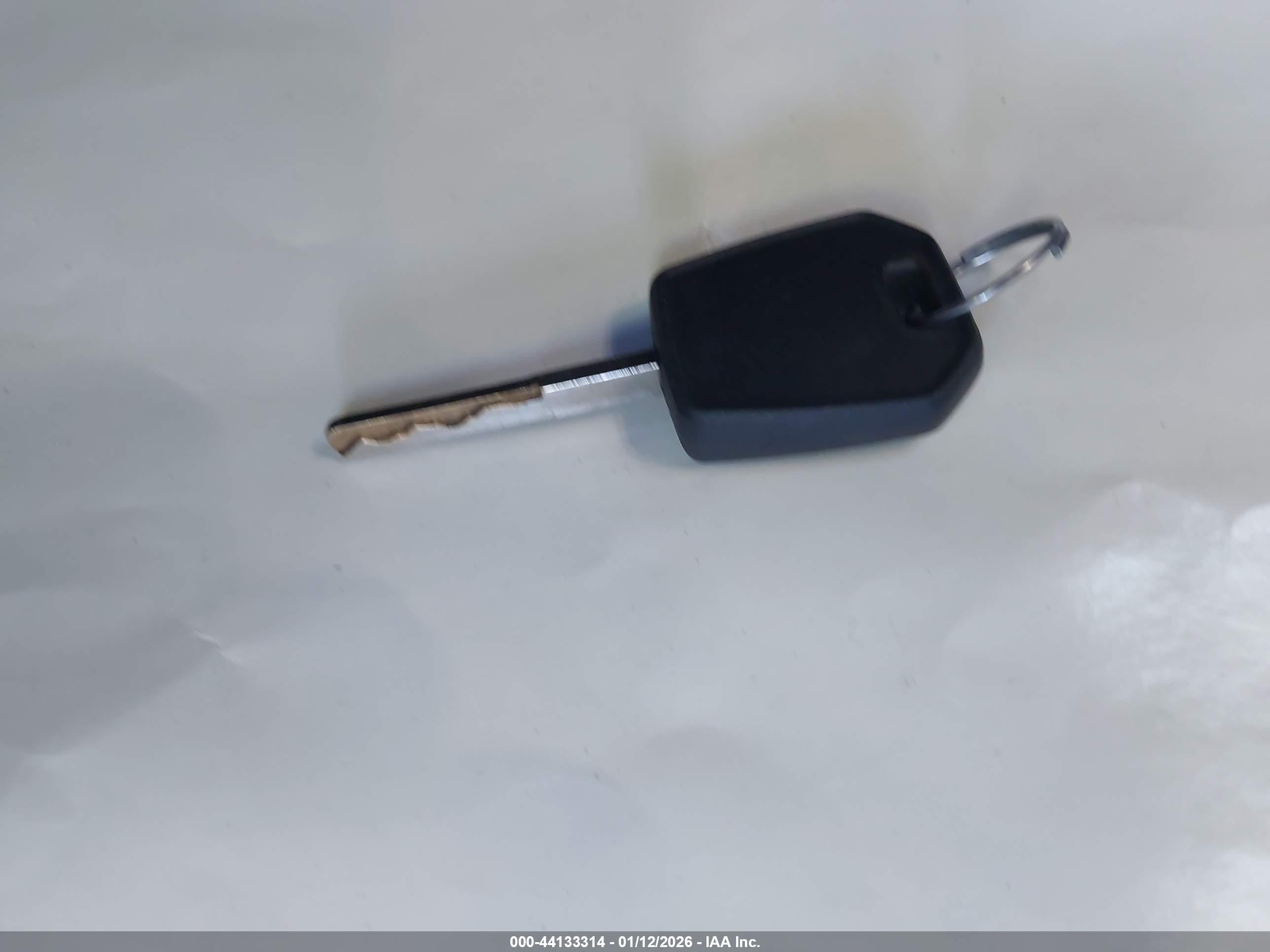 FORD FUSION image 11