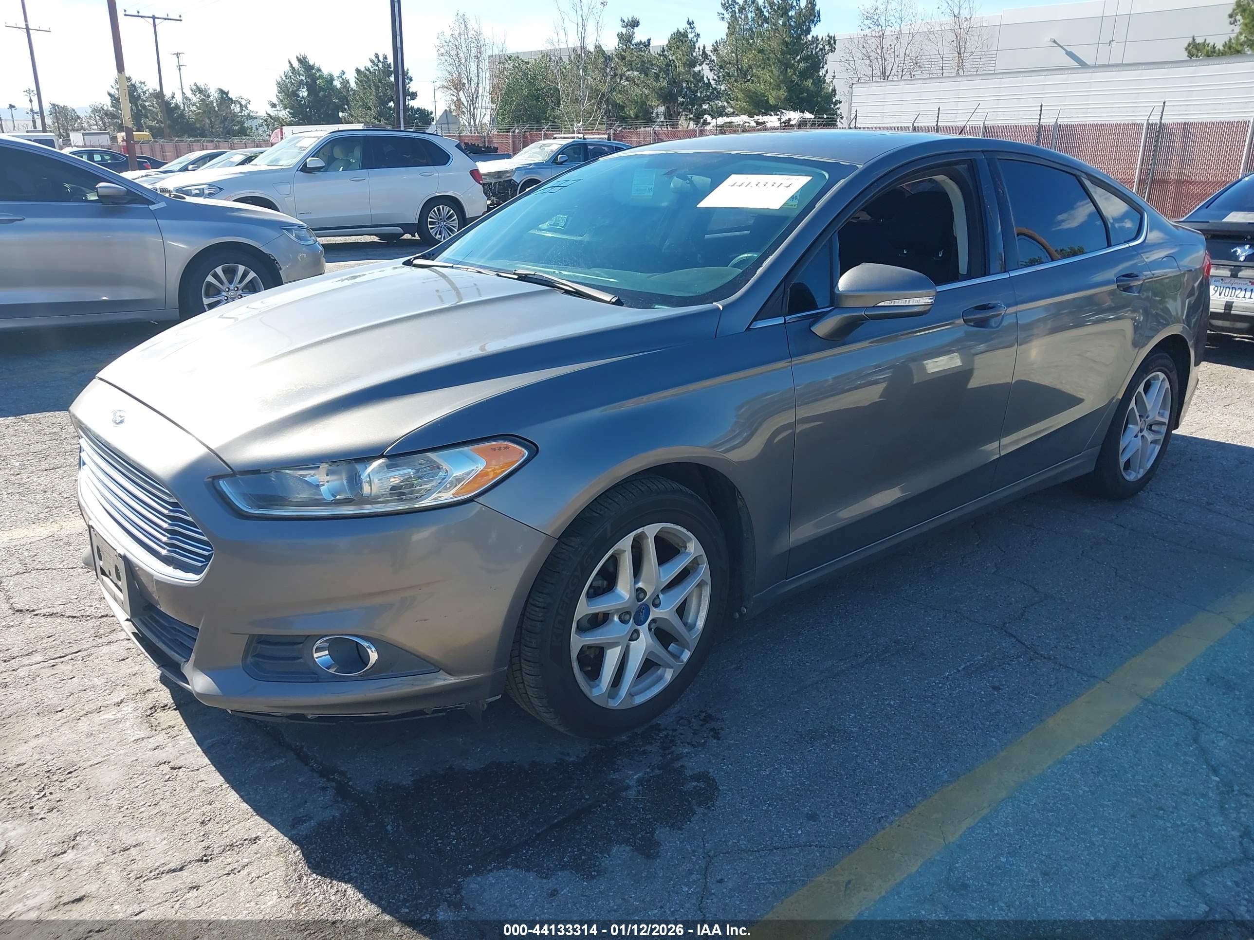 FORD FUSION image 2
