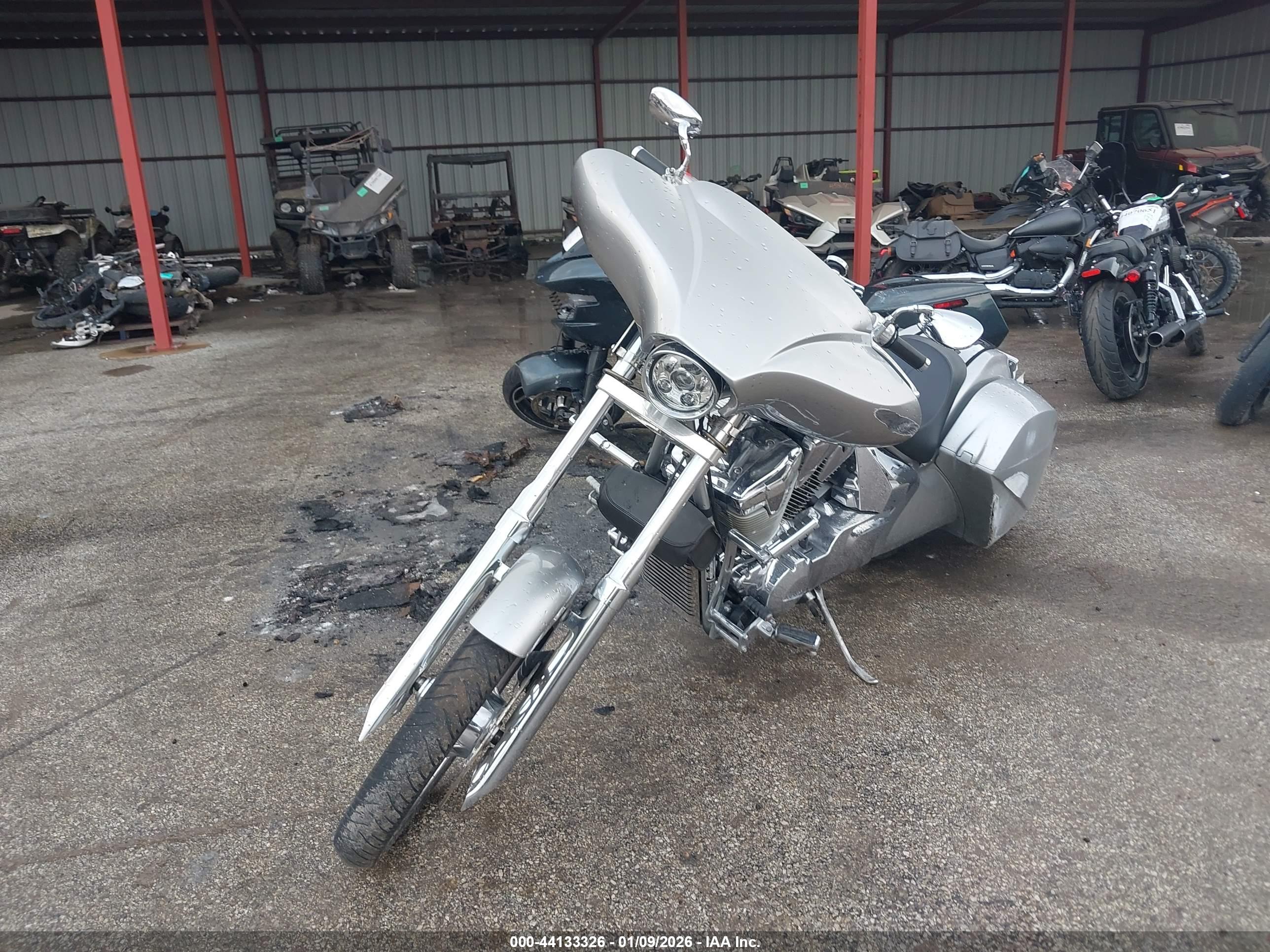 HONDA VT1300 image 2
