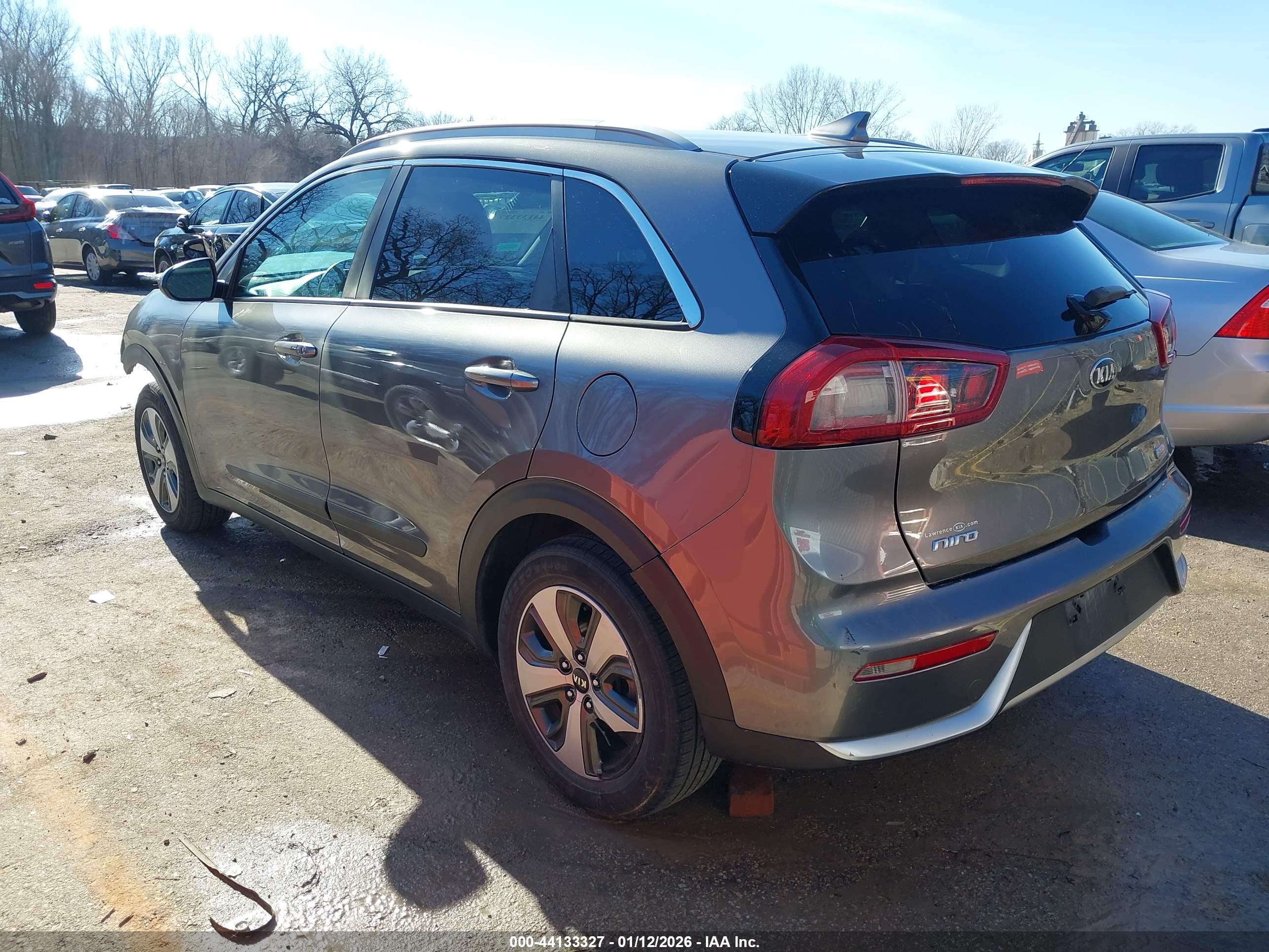 KIA NIRO image 3