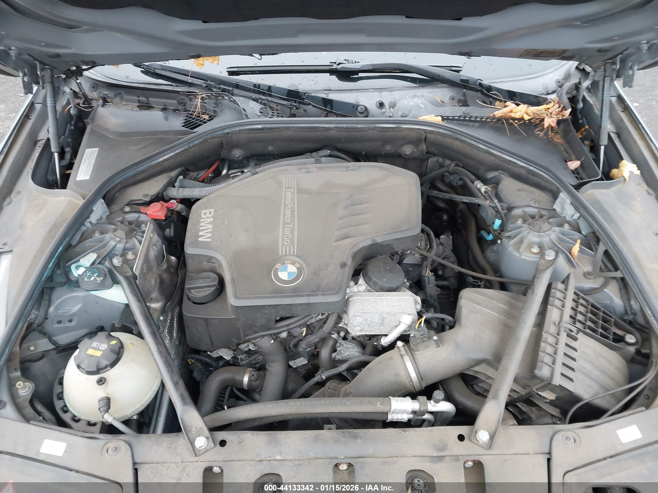 BMW 528I image 10