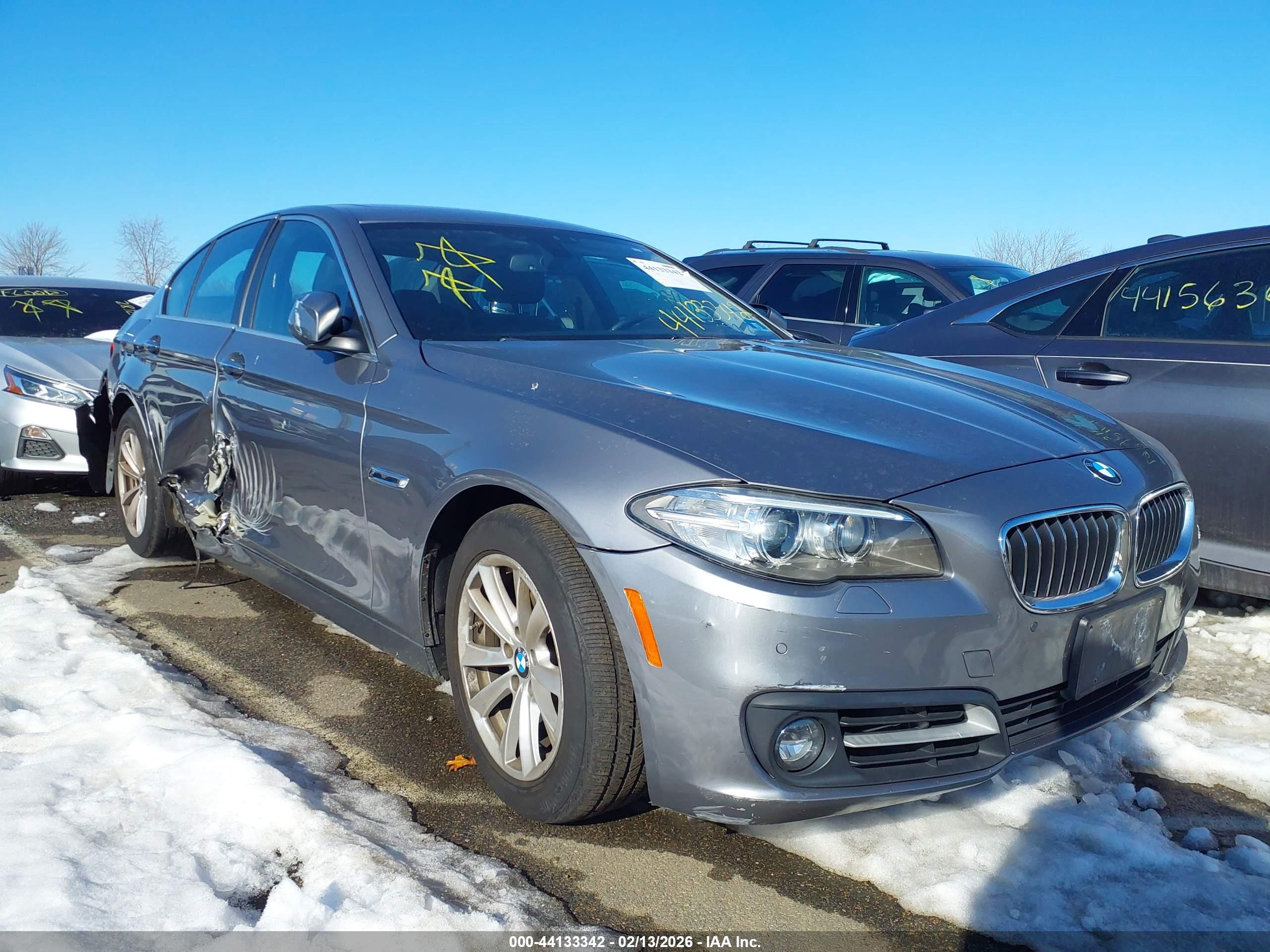 BMW 528I image 6