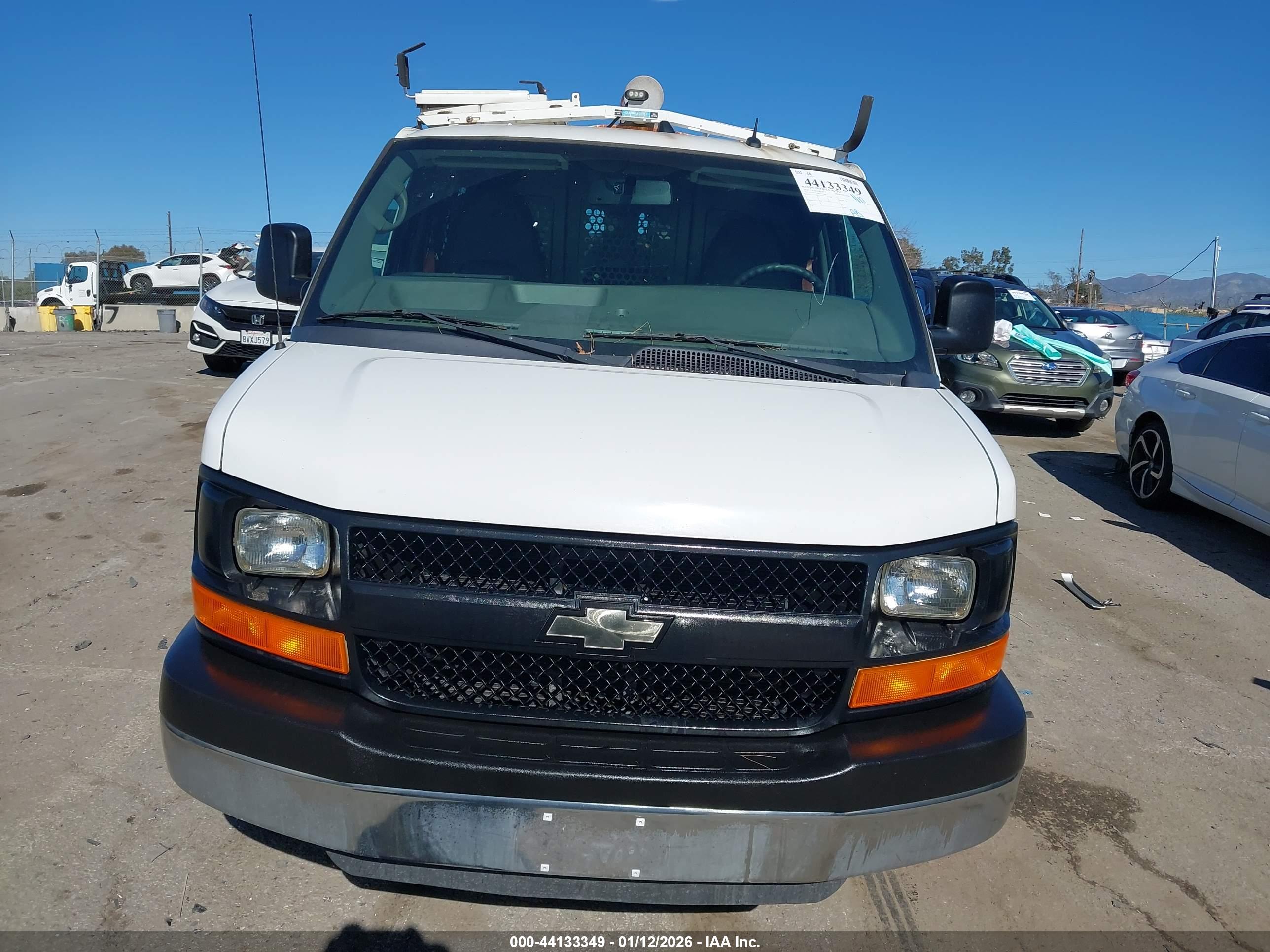 CHEVROLET EXPRESS image 6