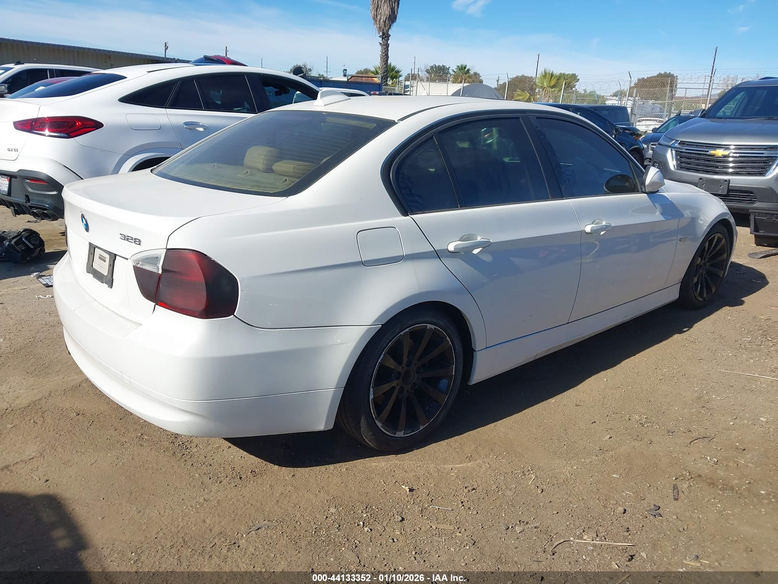 BMW 328I image 4