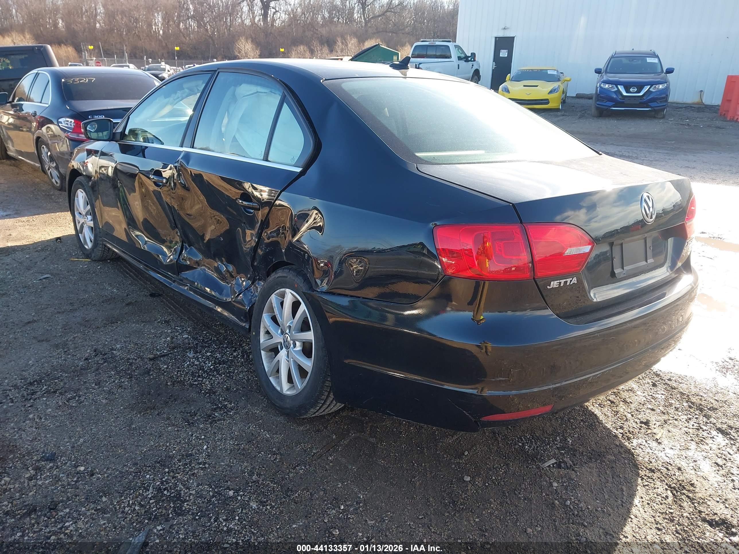 VOLKSWAGEN JETTA image 3