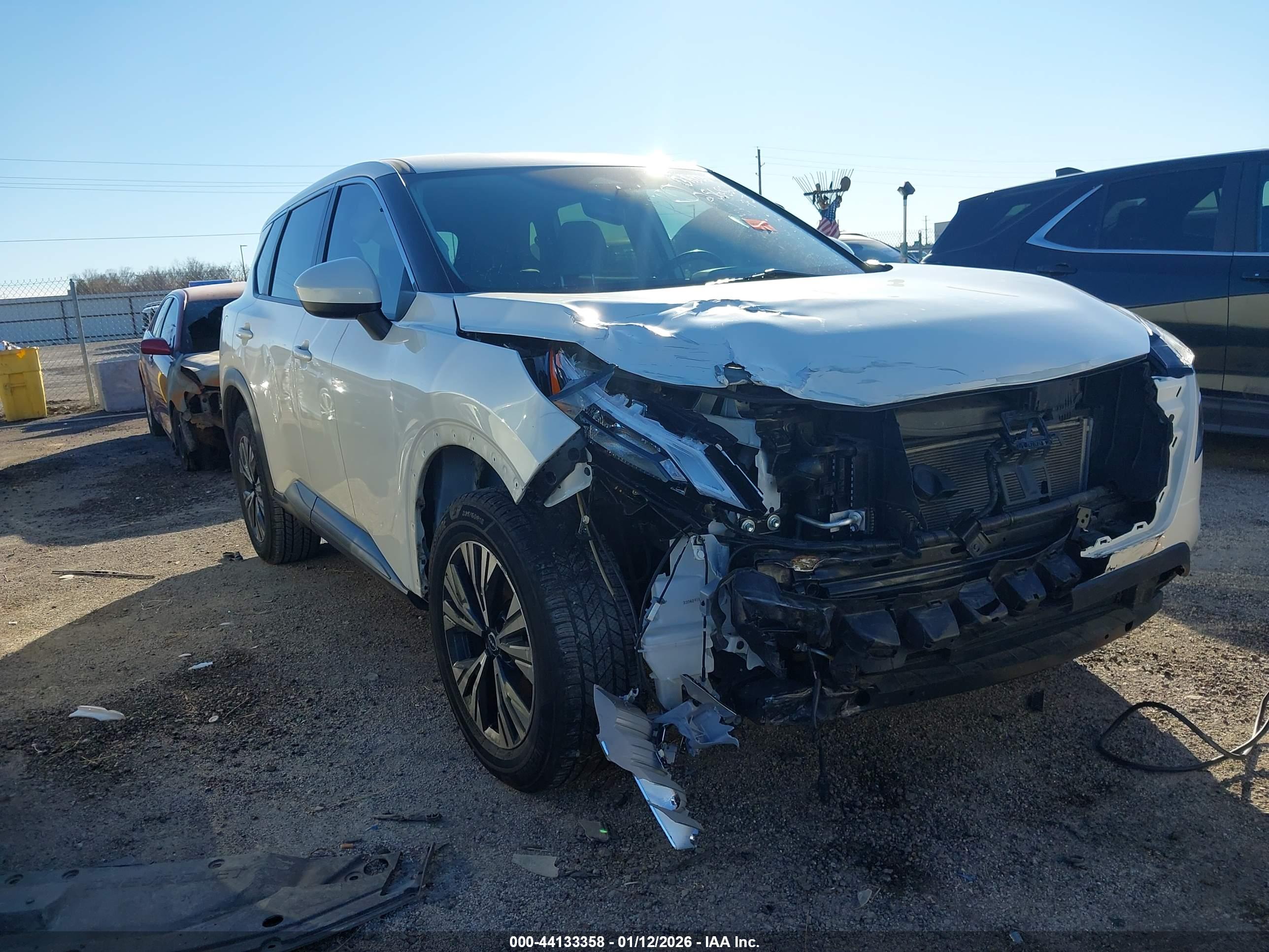 NISSAN ROGUE image 6