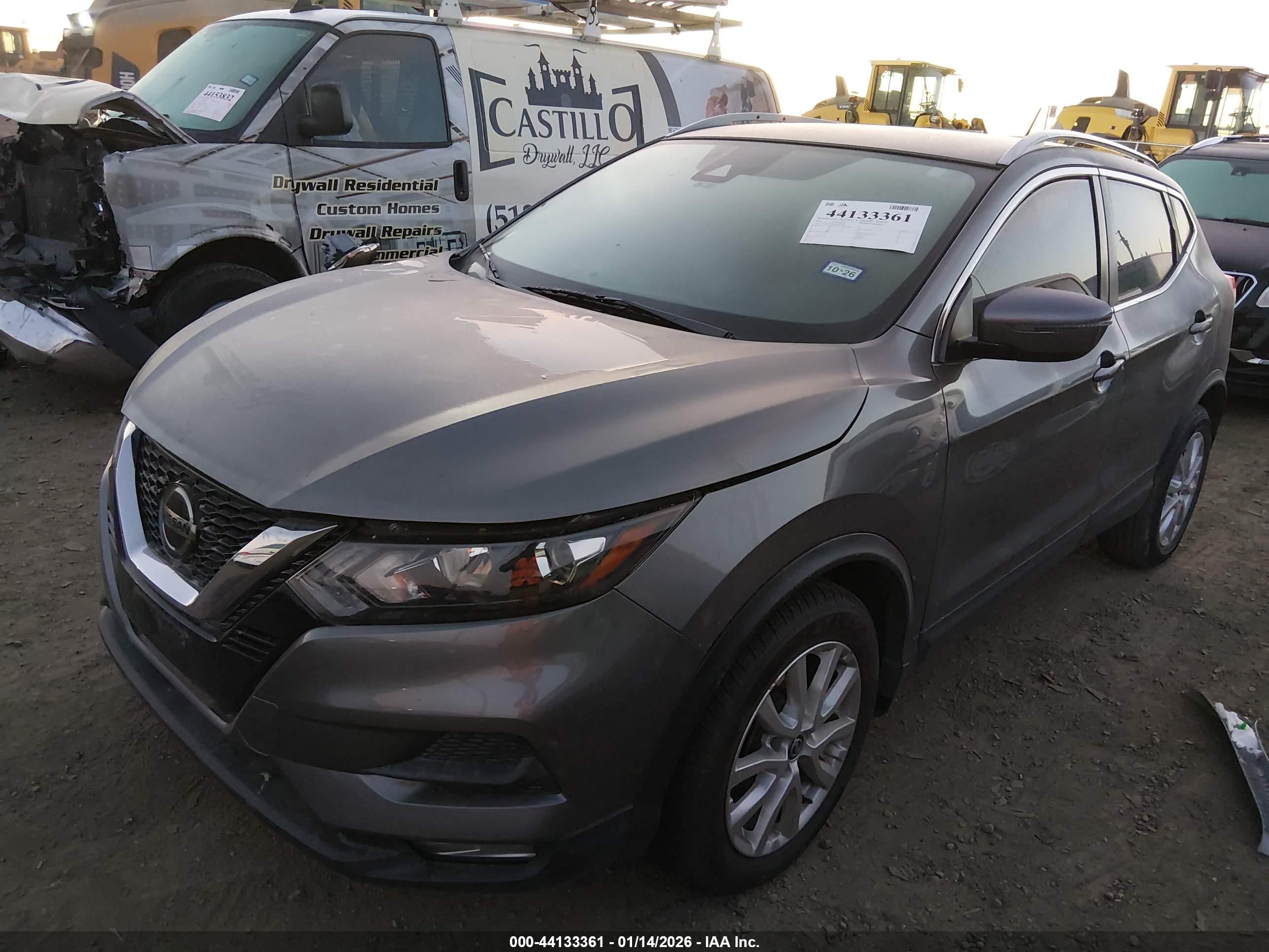 NISSAN ROGUE image 2