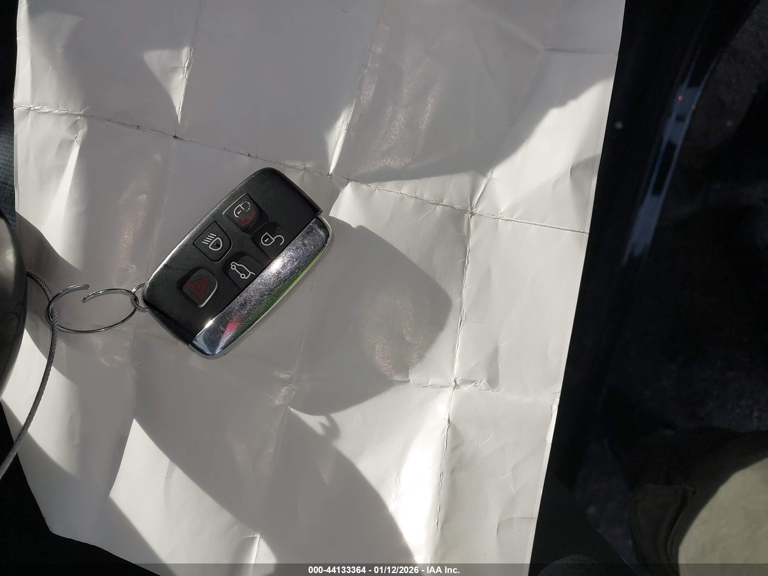 LAND ROVER image 11