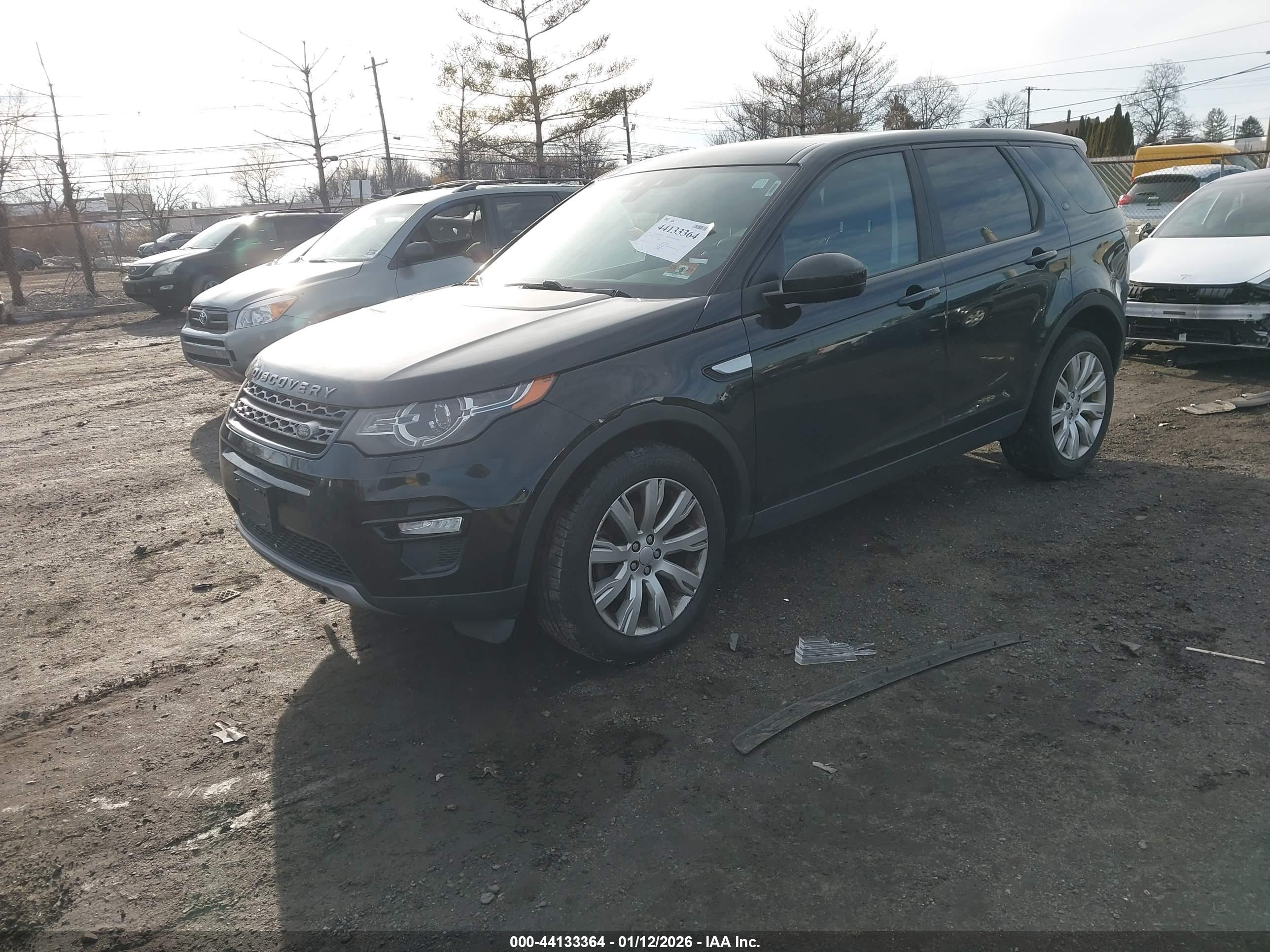 LAND ROVER image 2