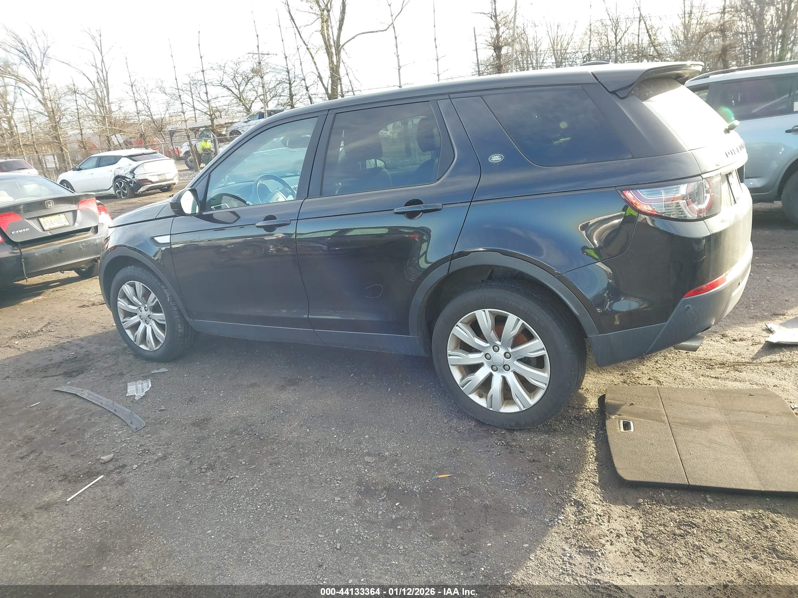 LAND ROVER image 3