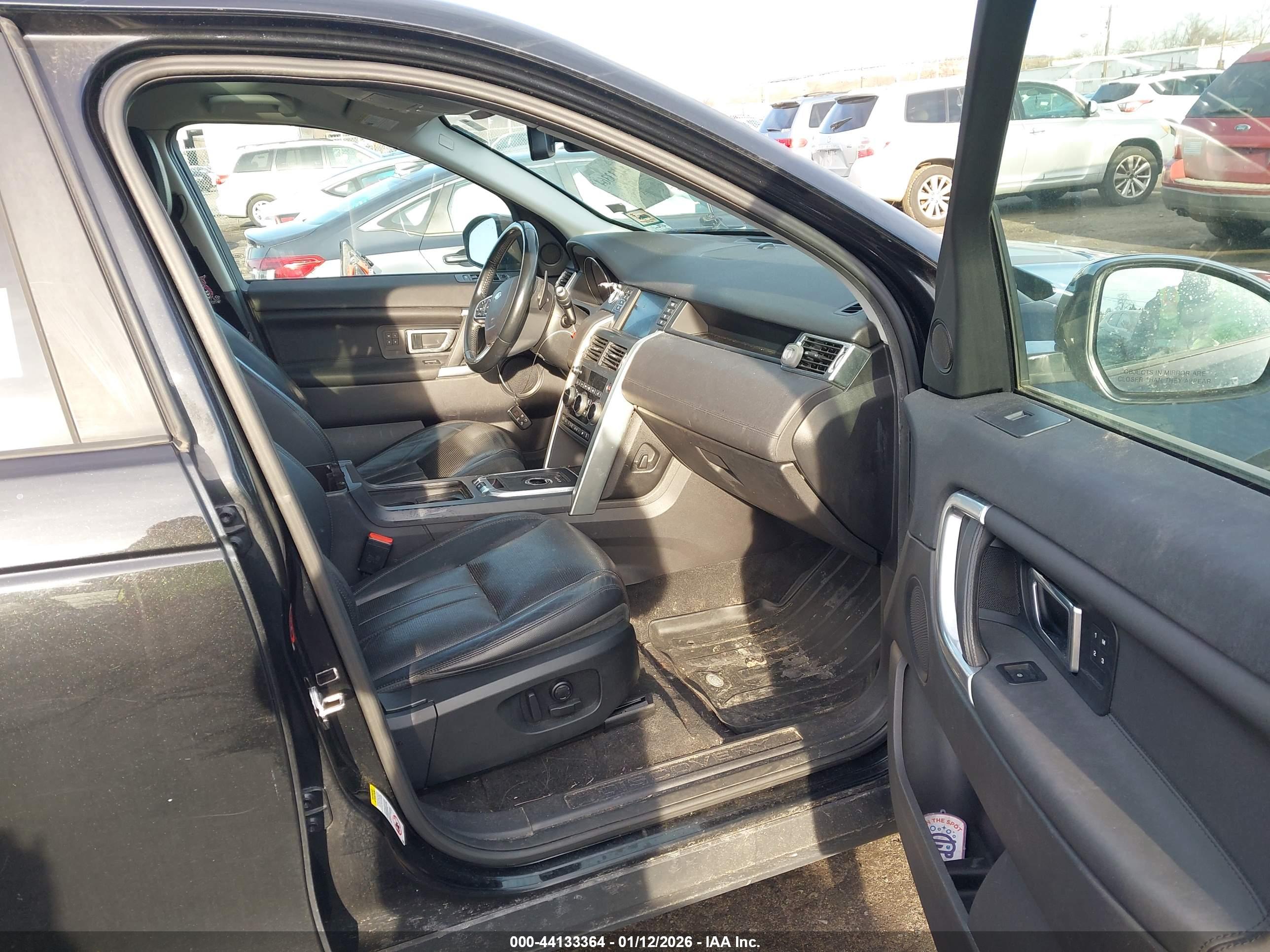 LAND ROVER image 5