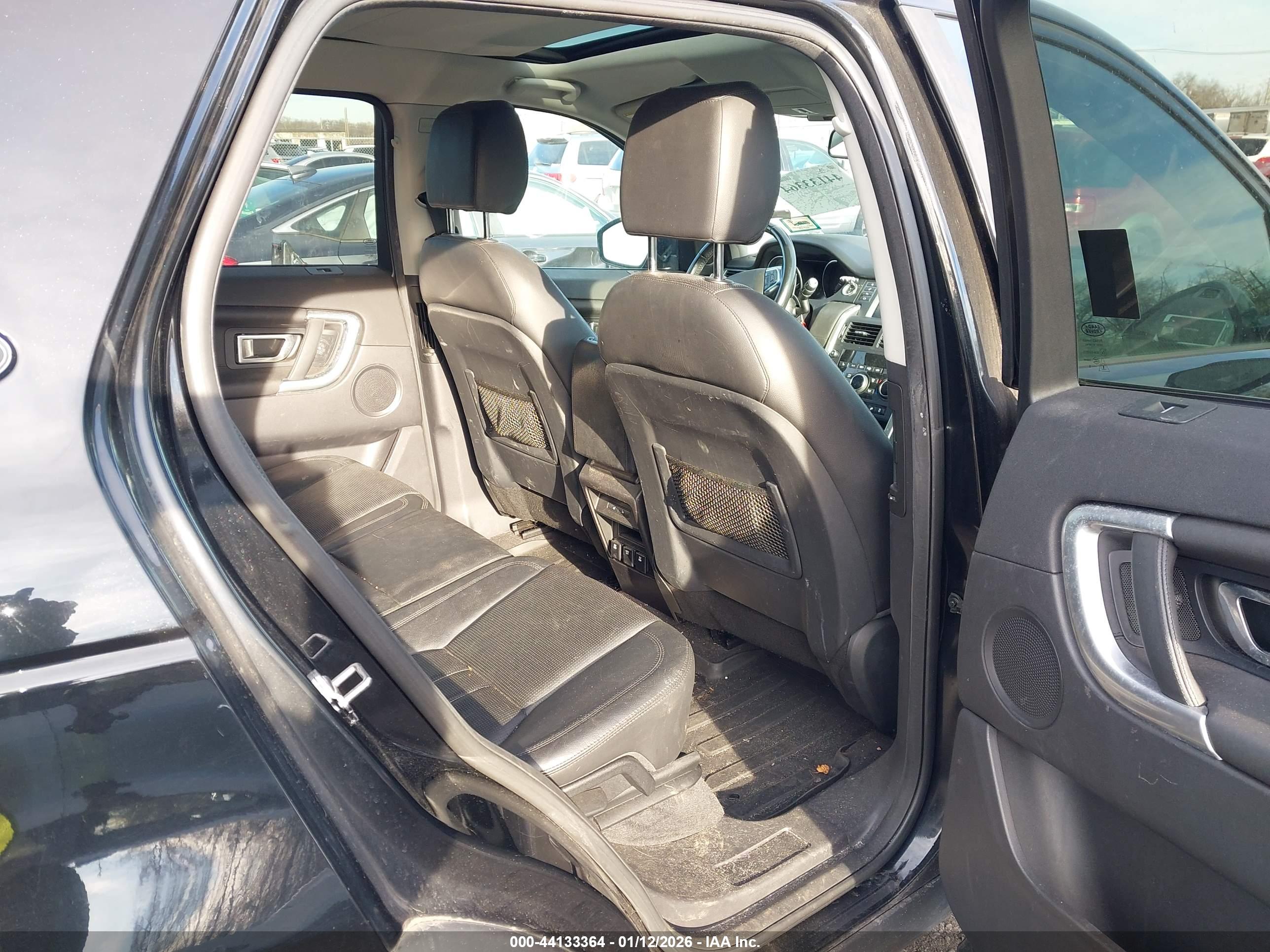 LAND ROVER image 8