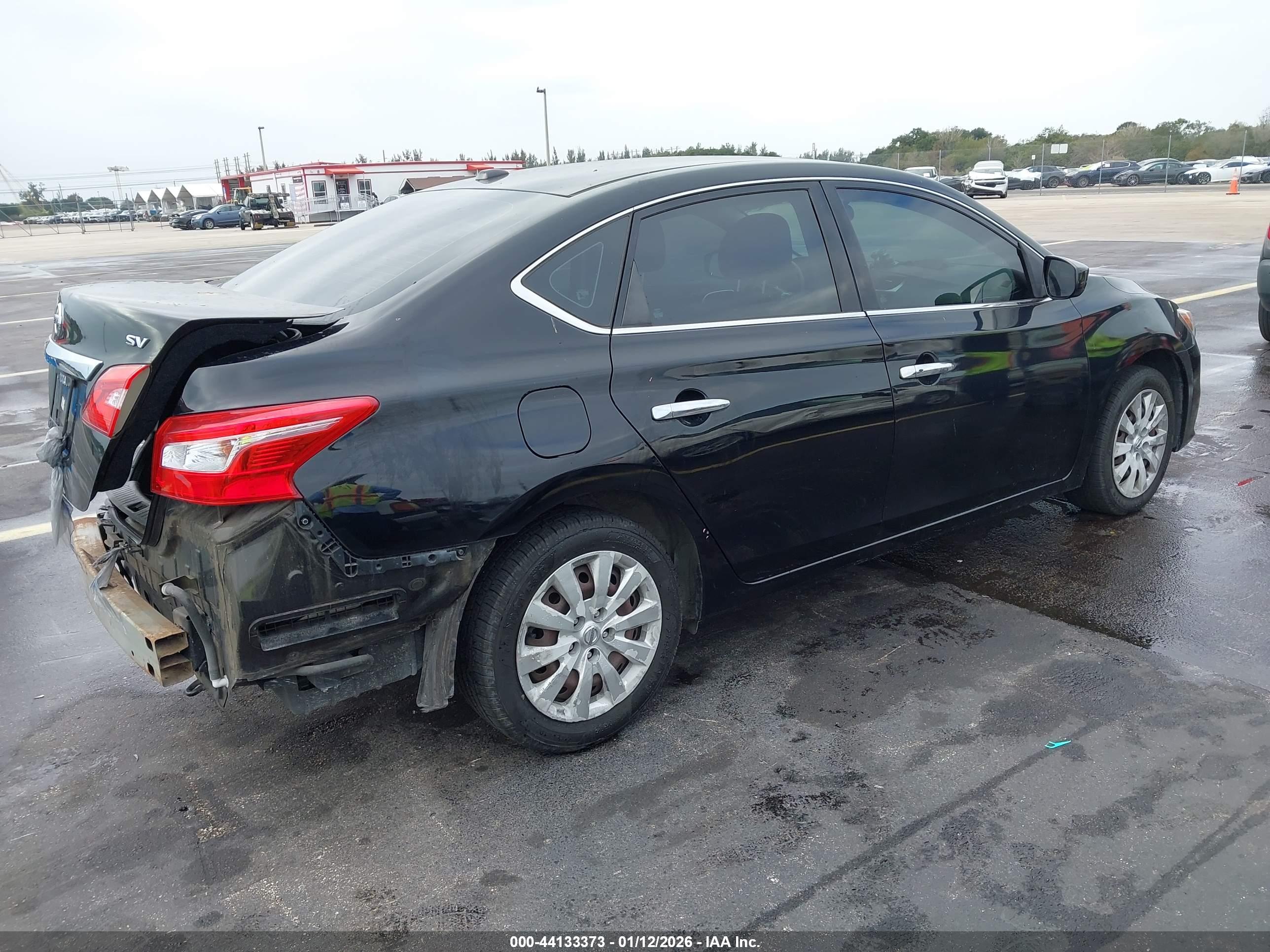 NISSAN SENTRA image 4