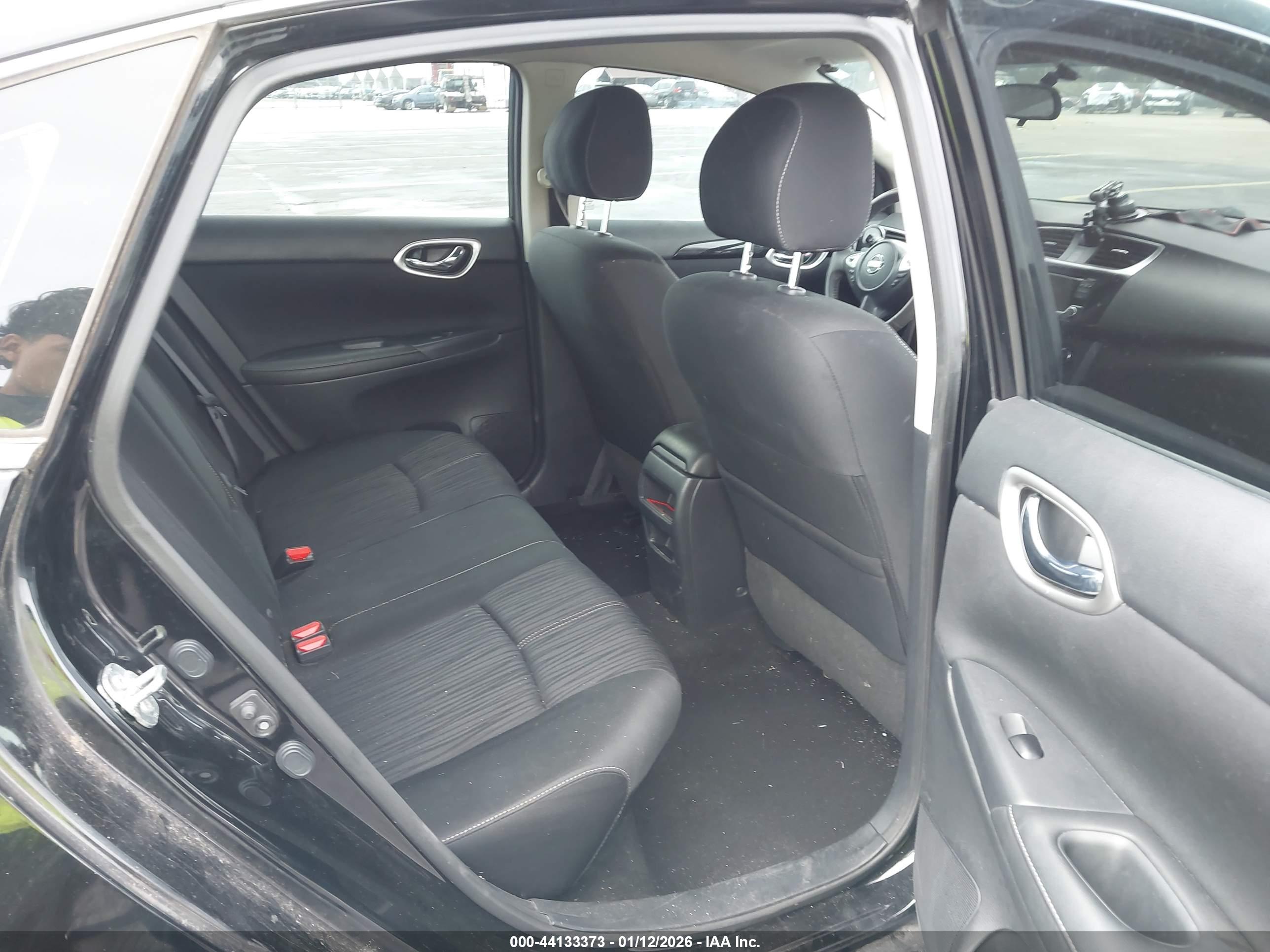NISSAN SENTRA image 8