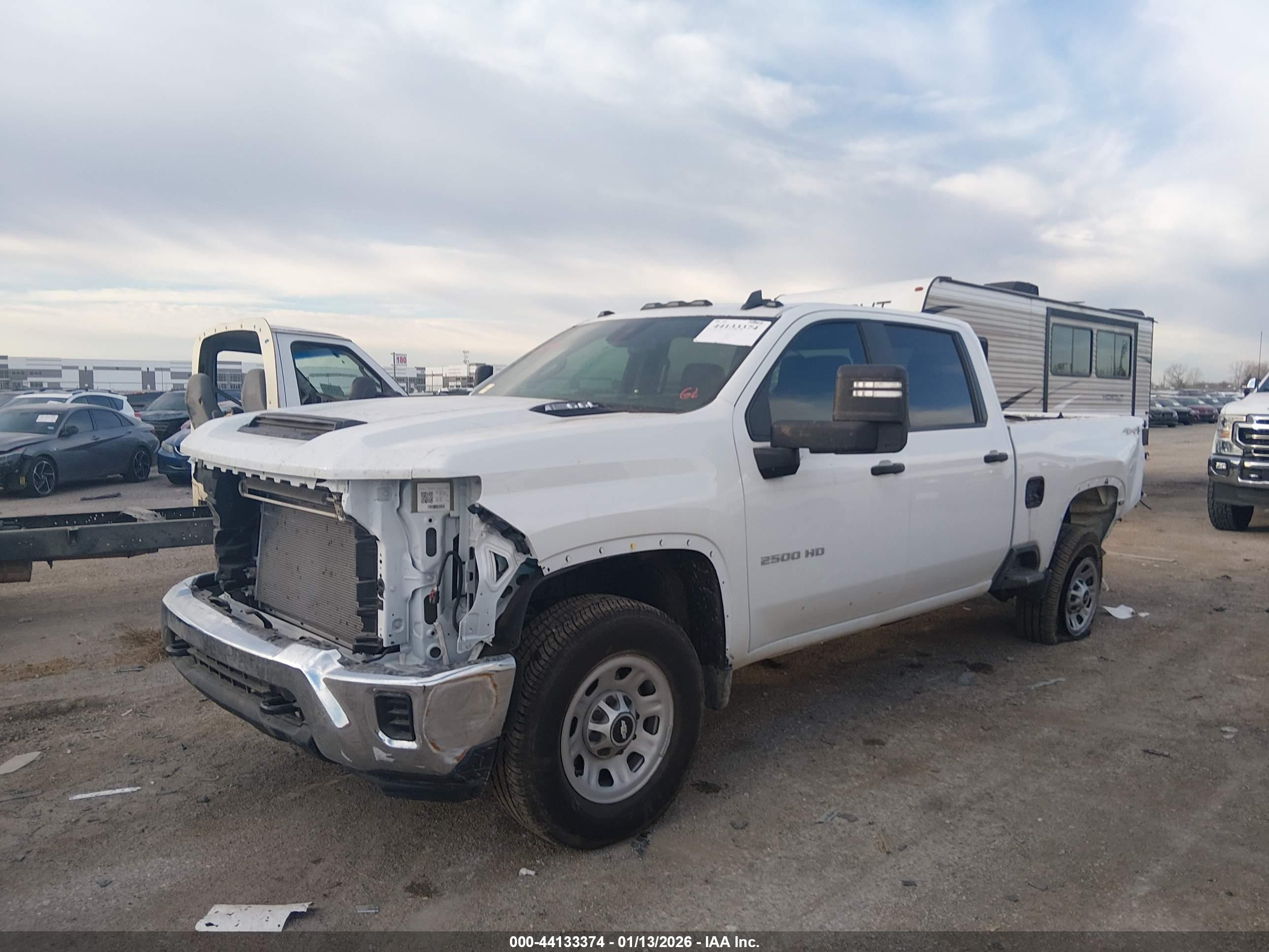 CHEVROLET SILVERADO image 2