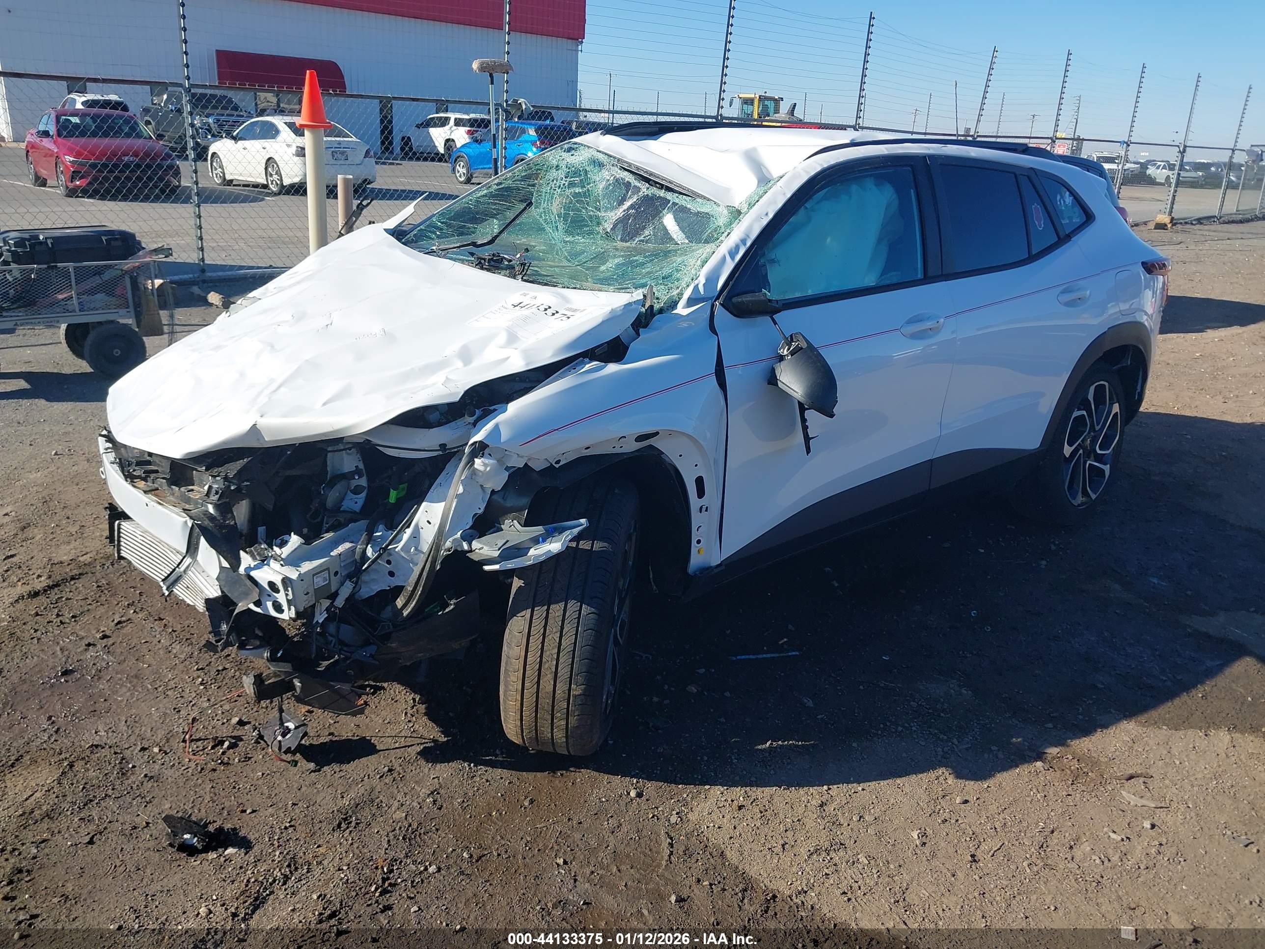 CHEVROLET TRAX image 2
