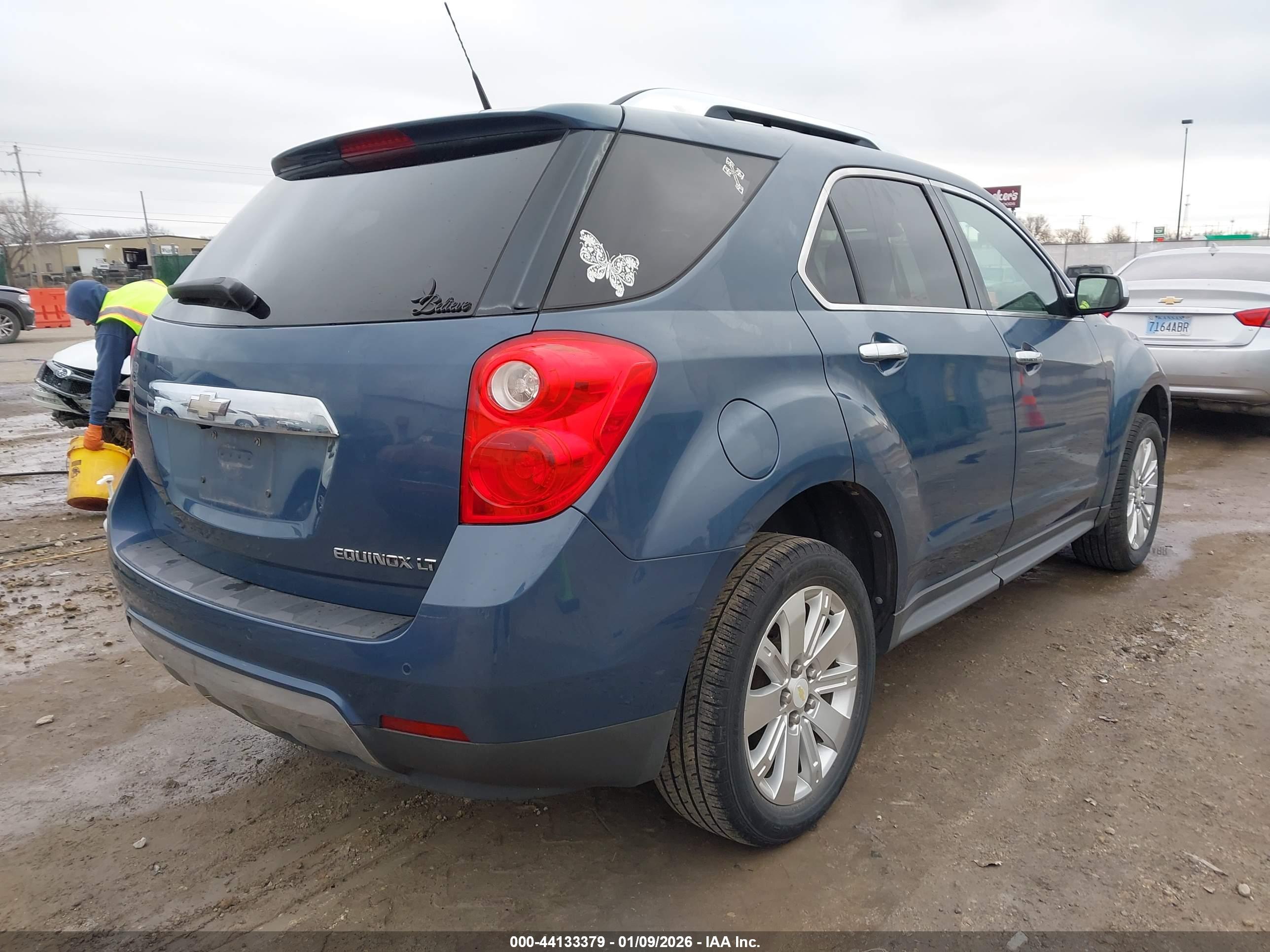 CHEVROLET EQUINOX image 4