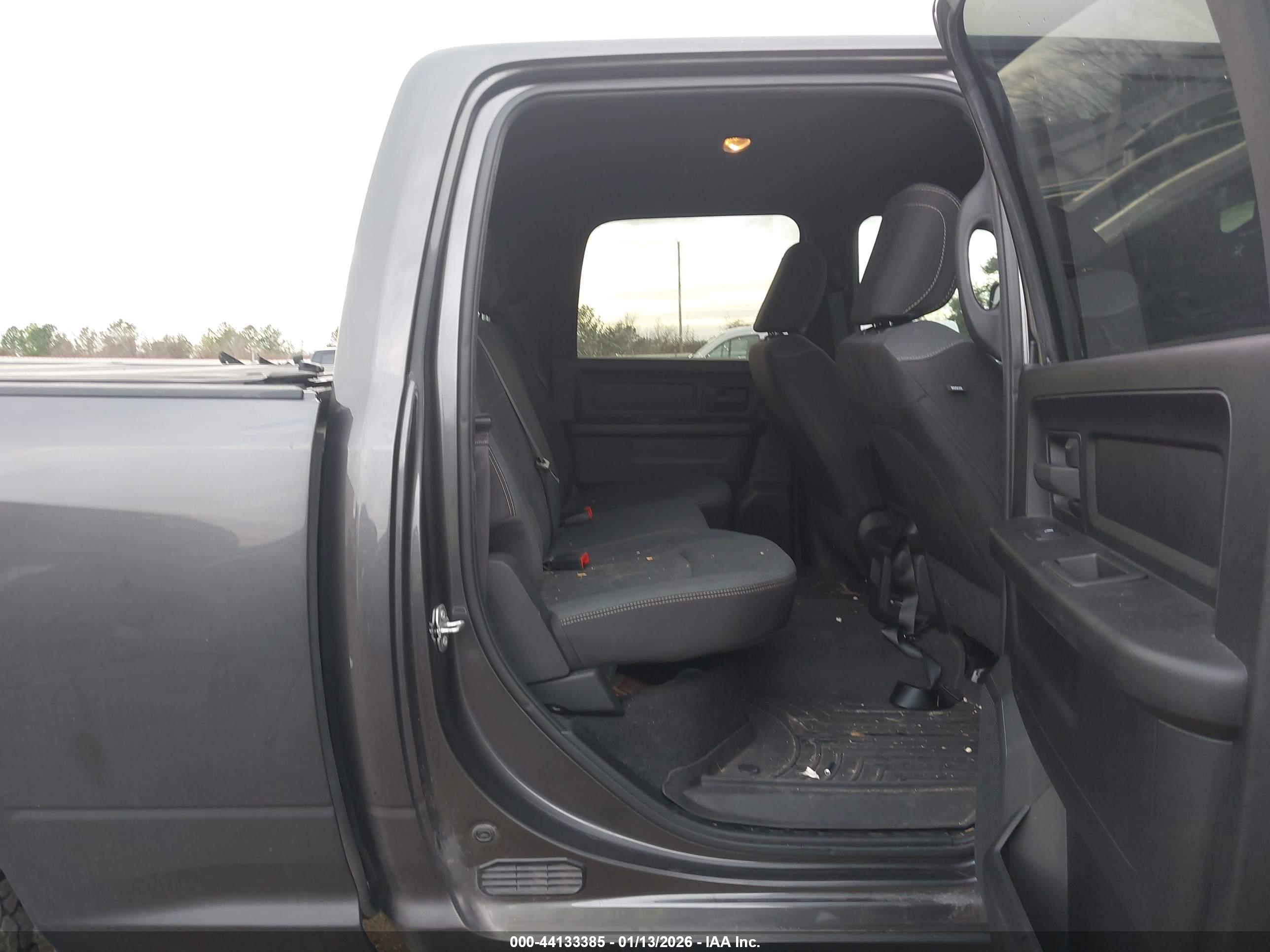 RAM 2500 image 8