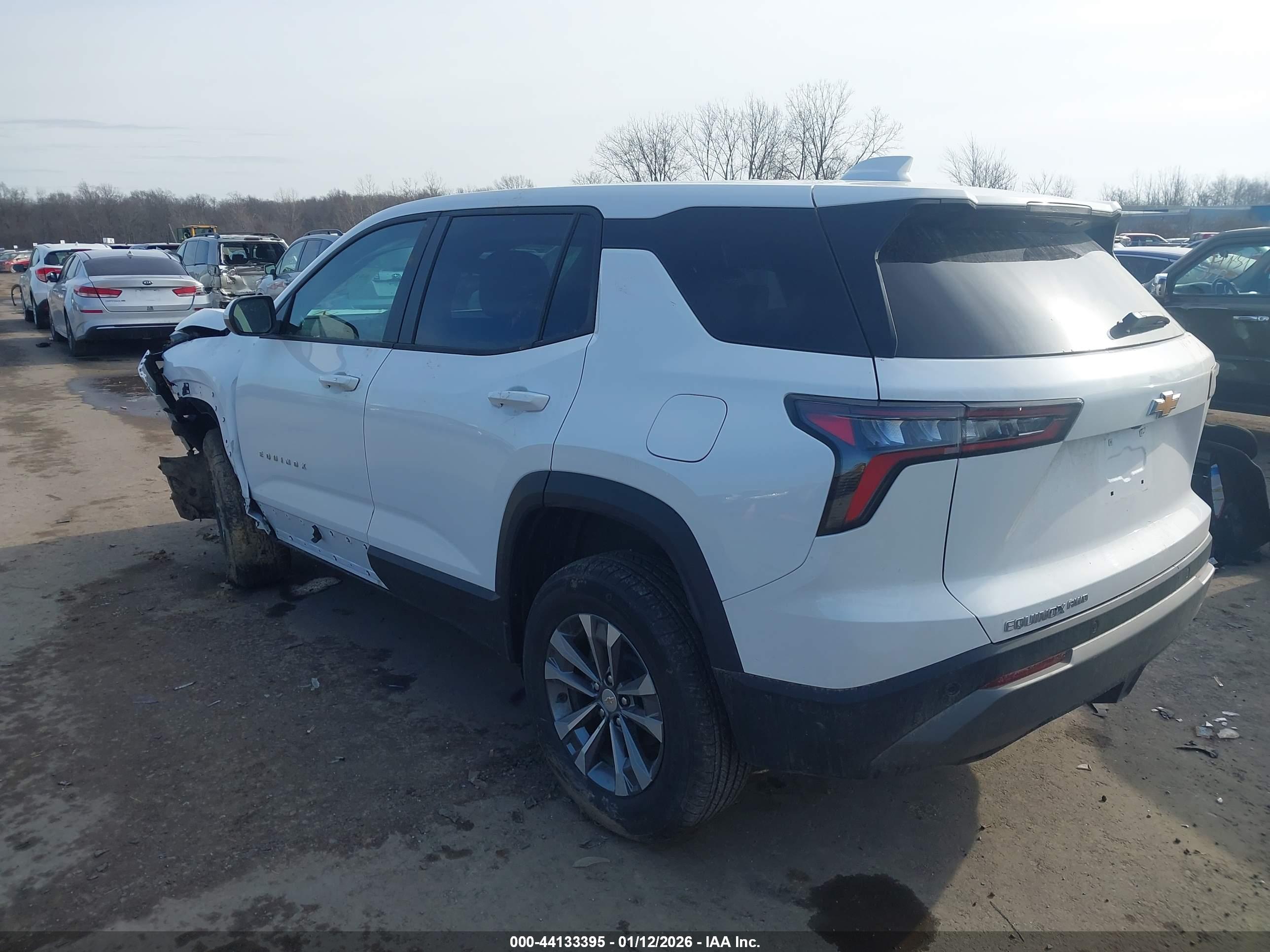 CHEVROLET EQUINOX image 3