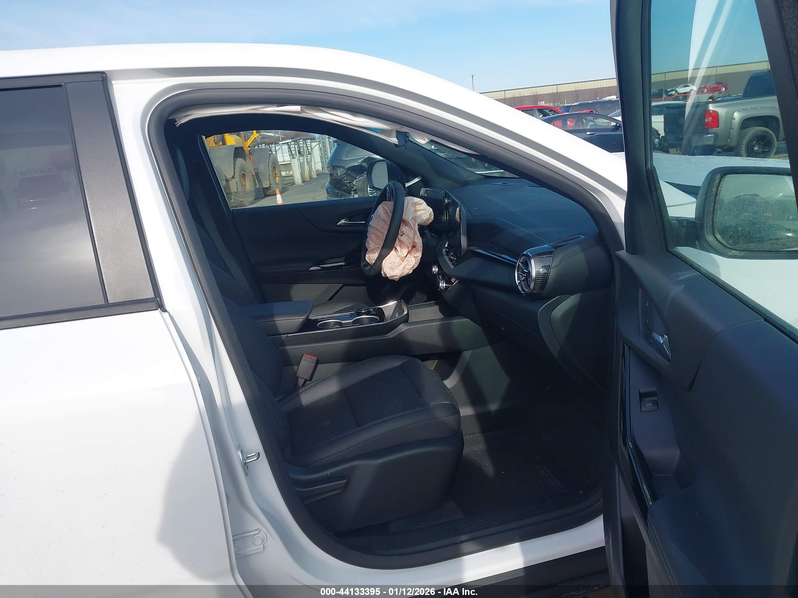 CHEVROLET EQUINOX image 5