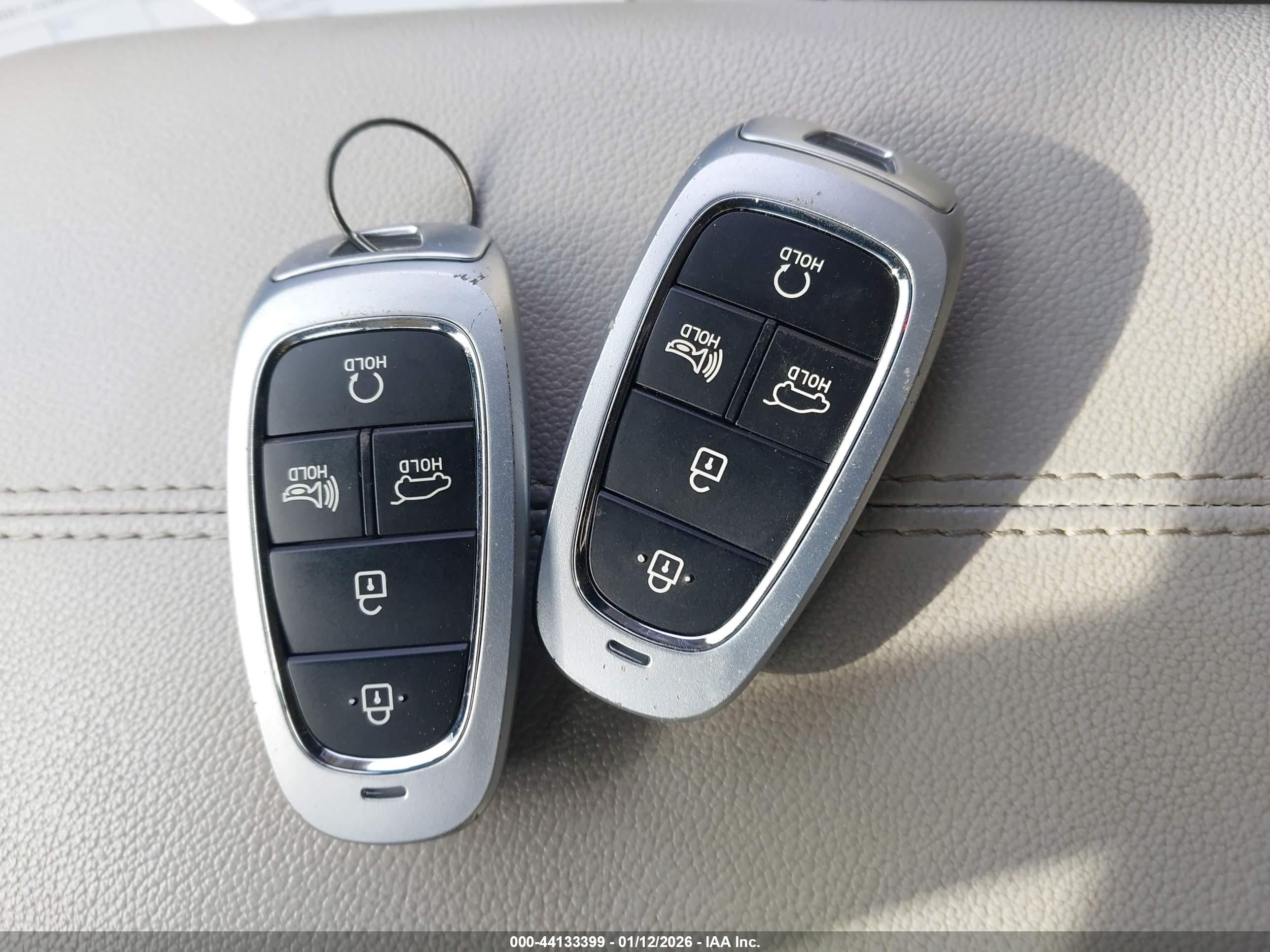 HYUNDAI TUCSON image 11