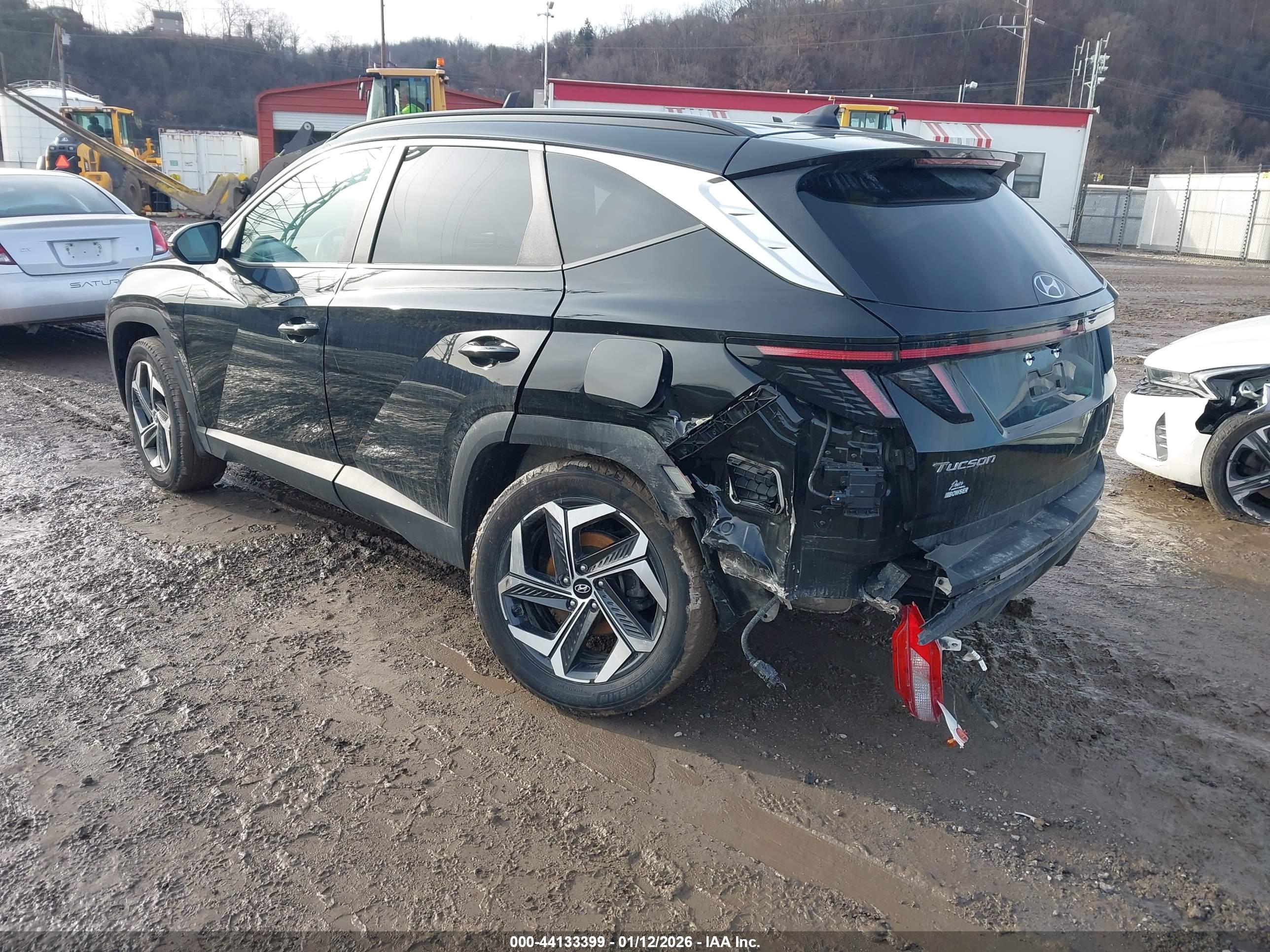 HYUNDAI TUCSON image 3
