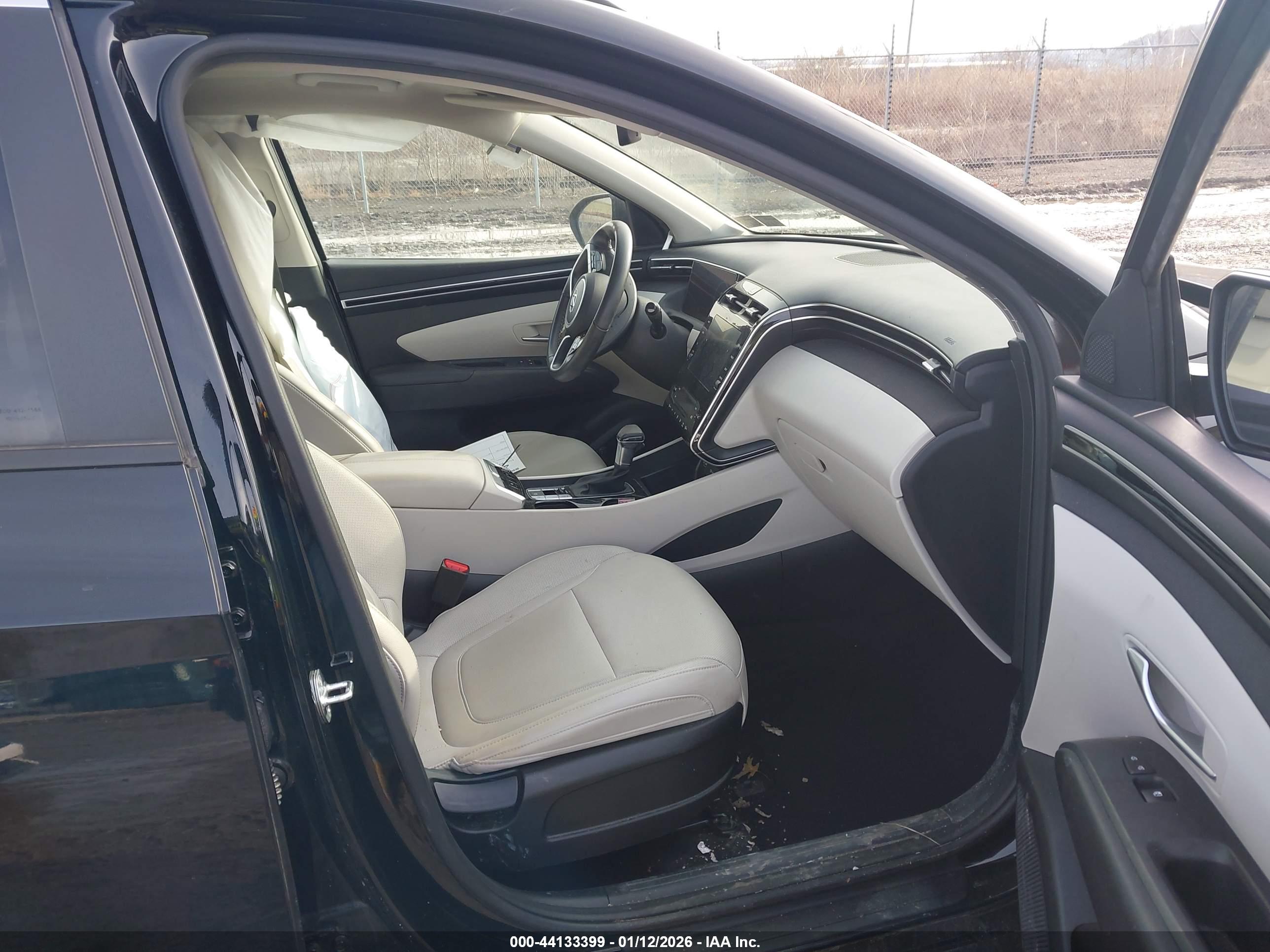 HYUNDAI TUCSON image 5