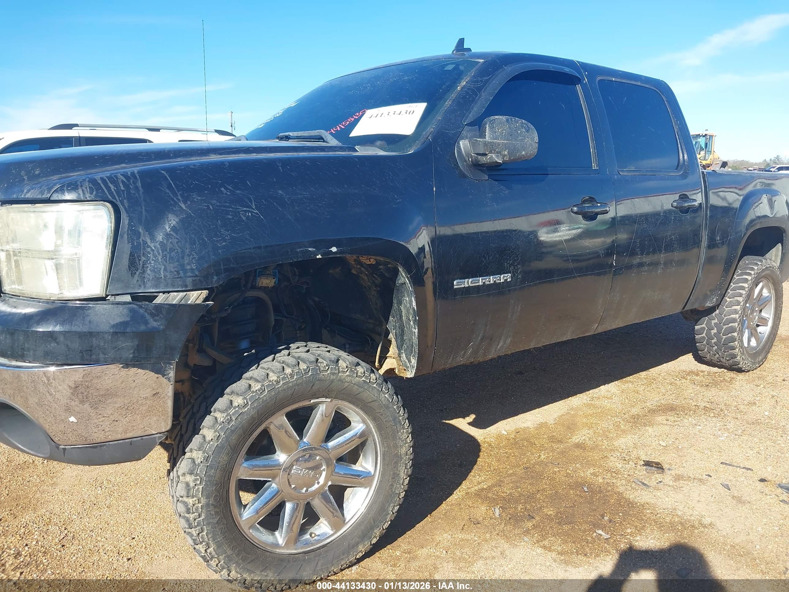 GMC SIERRA image 6