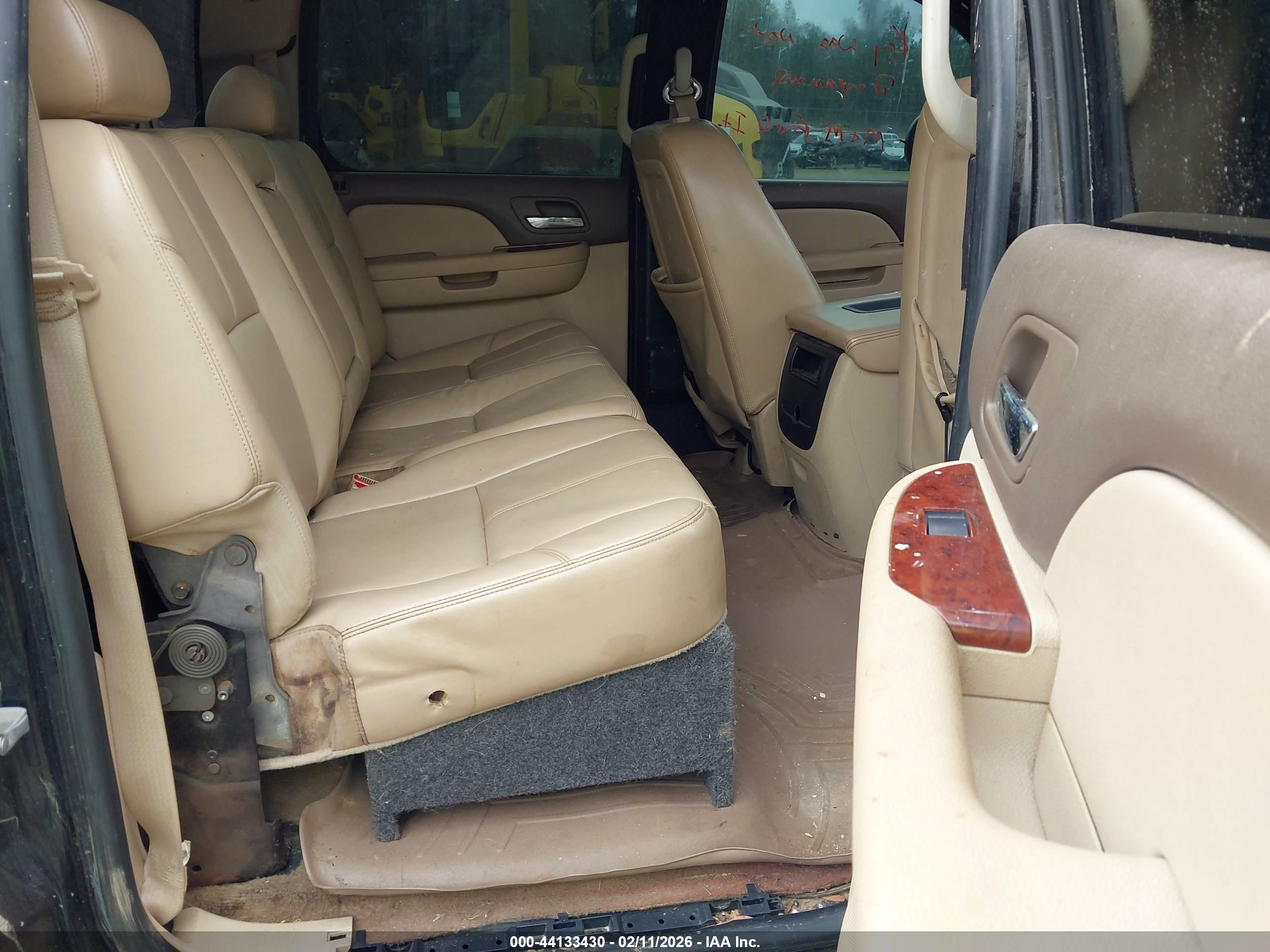 GMC SIERRA image 8