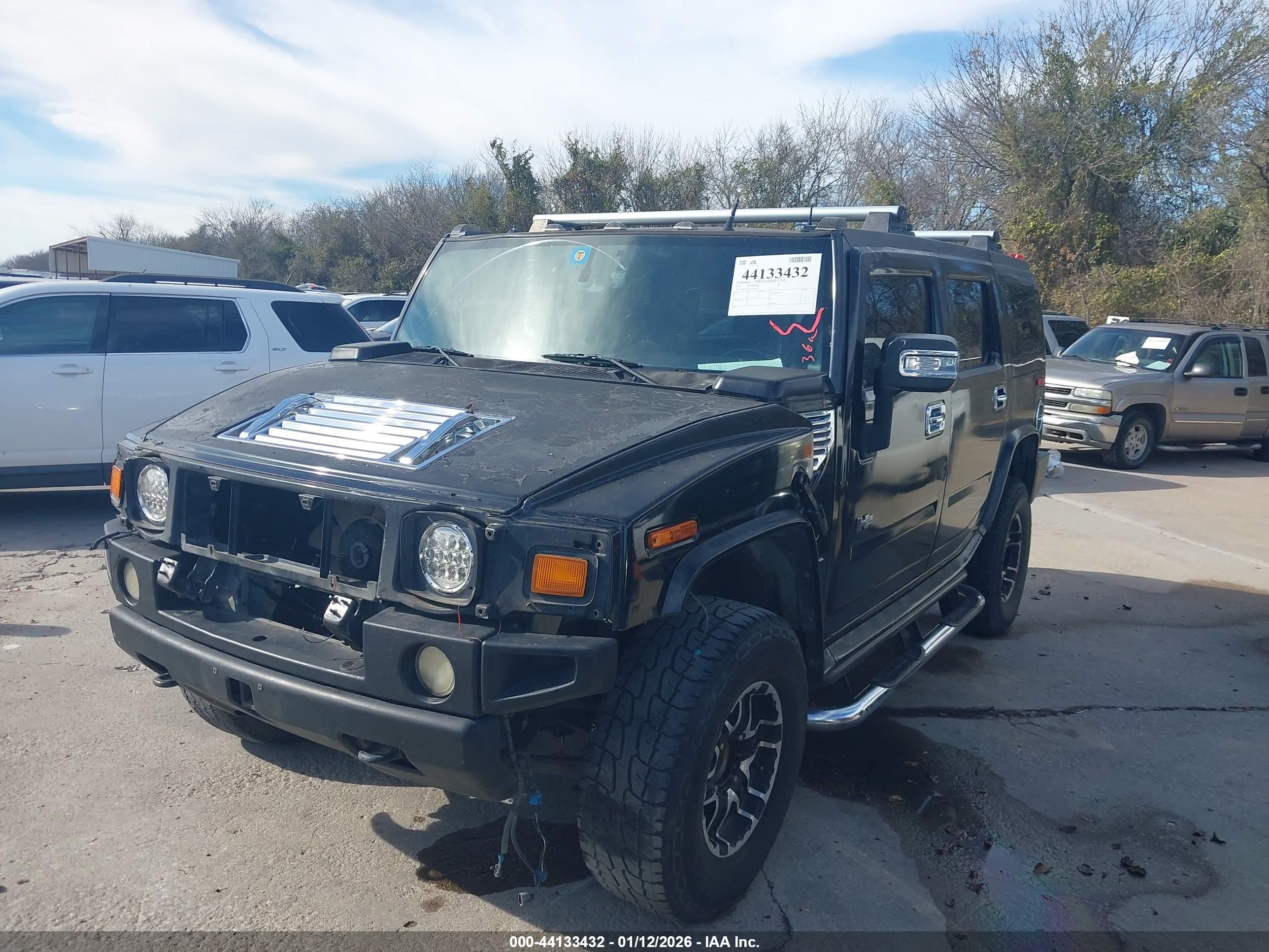HUMMER H2 image 2