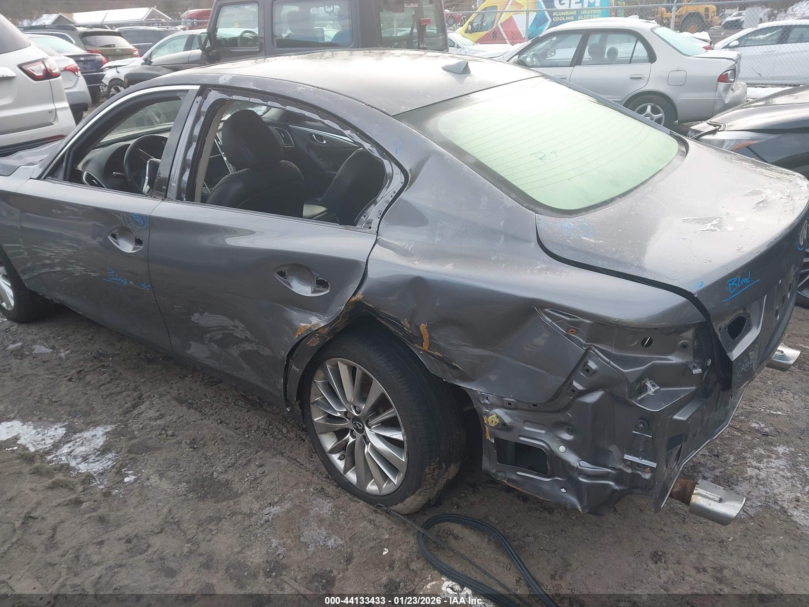 INFINITI Q50 image 3