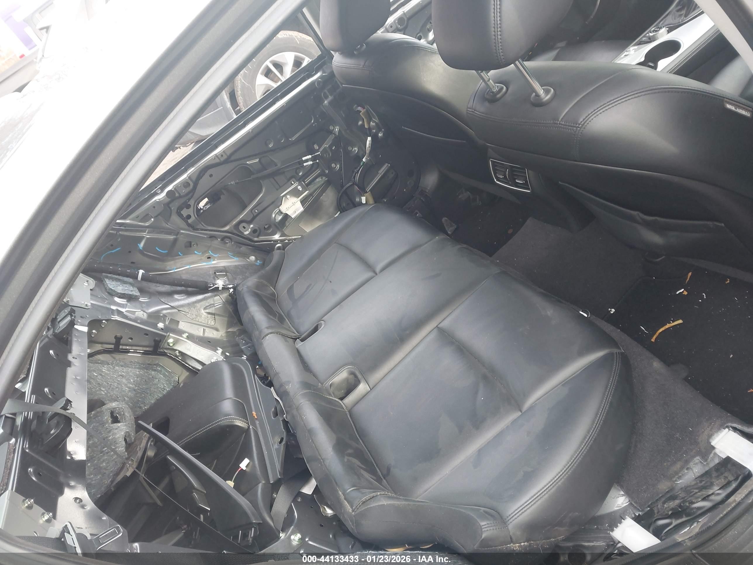 INFINITI Q50 image 8