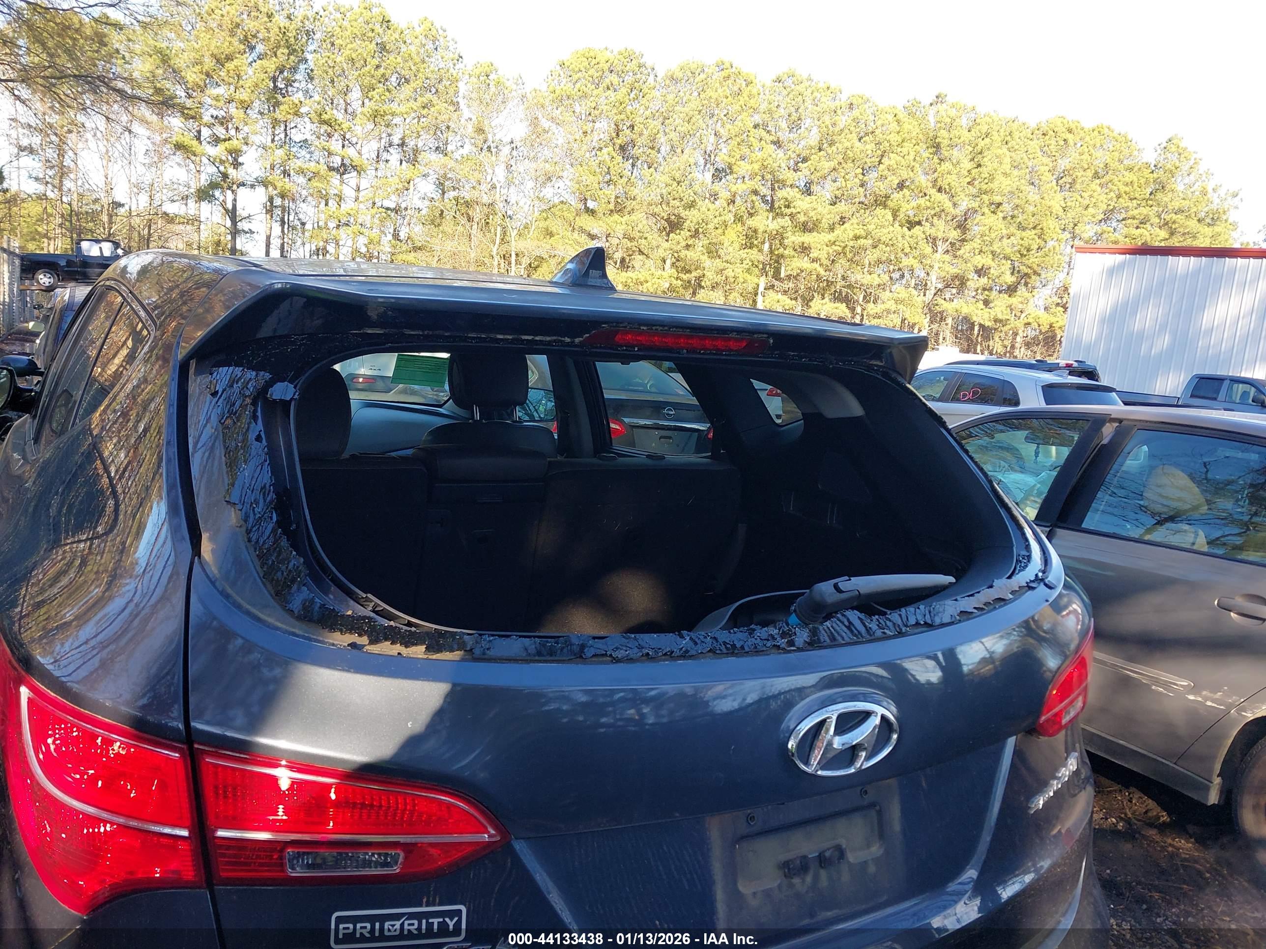 HYUNDAI SANTA image 6