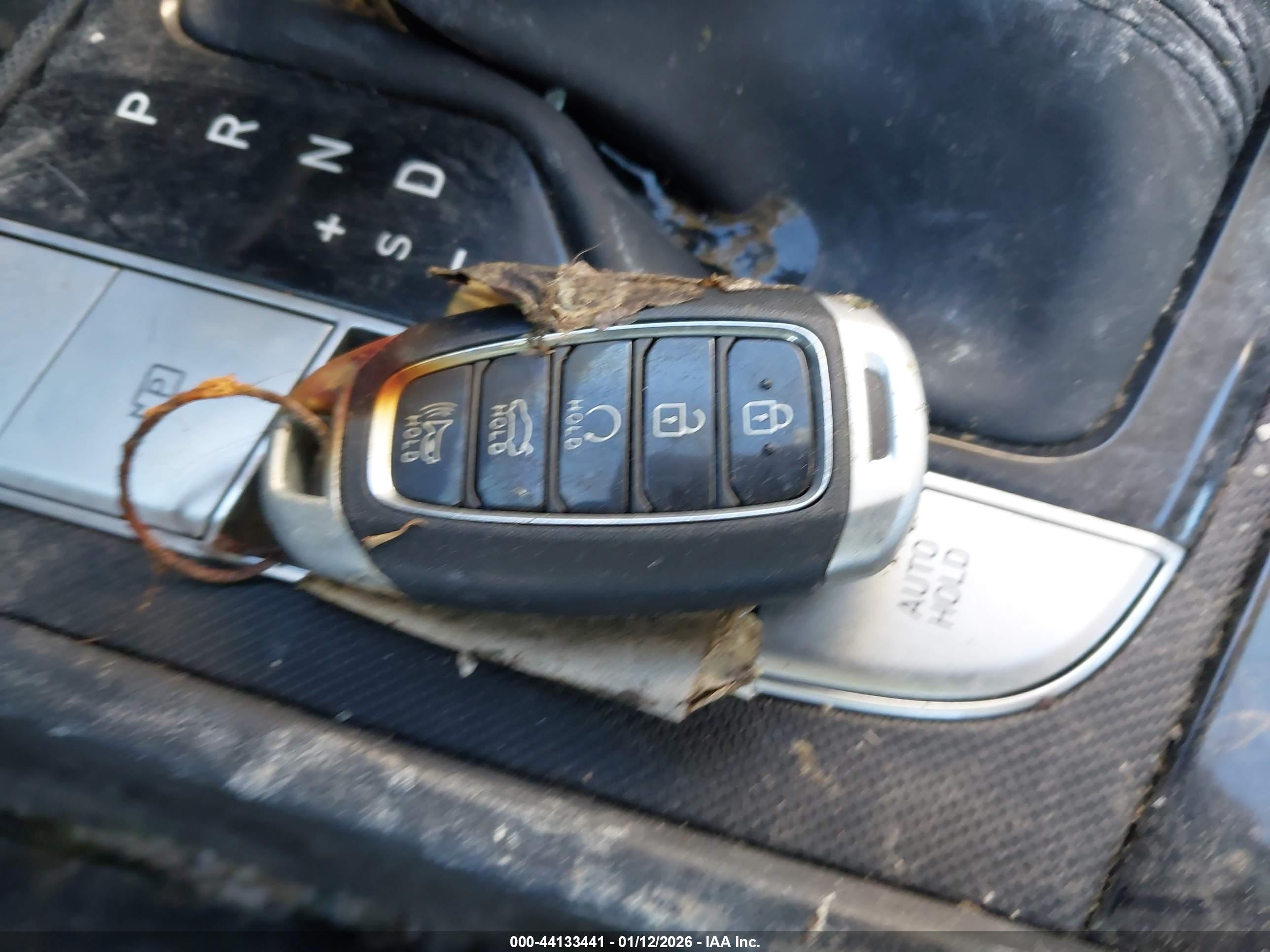 HYUNDAI ELANTRA image 11