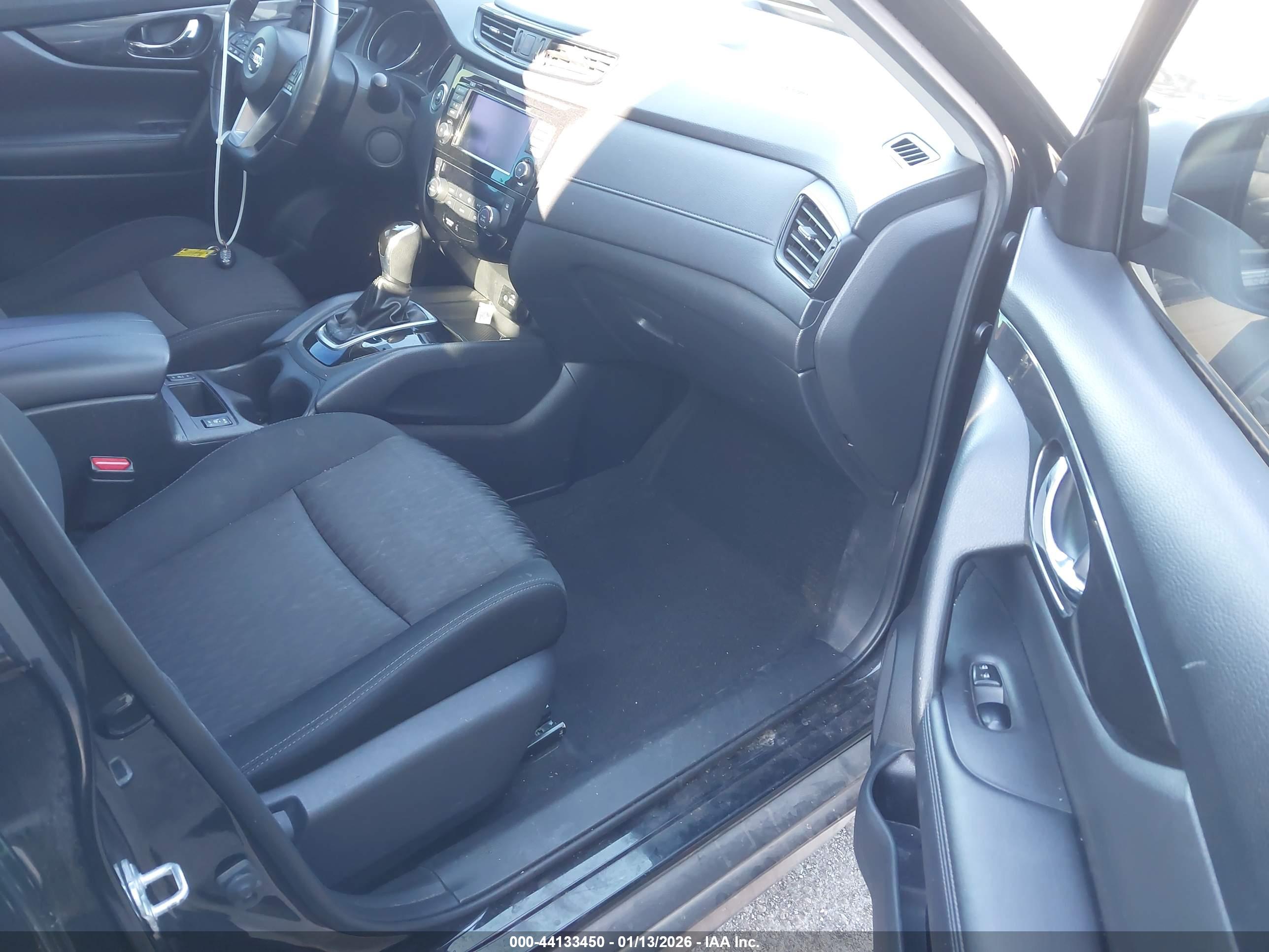 NISSAN ROGUE image 5