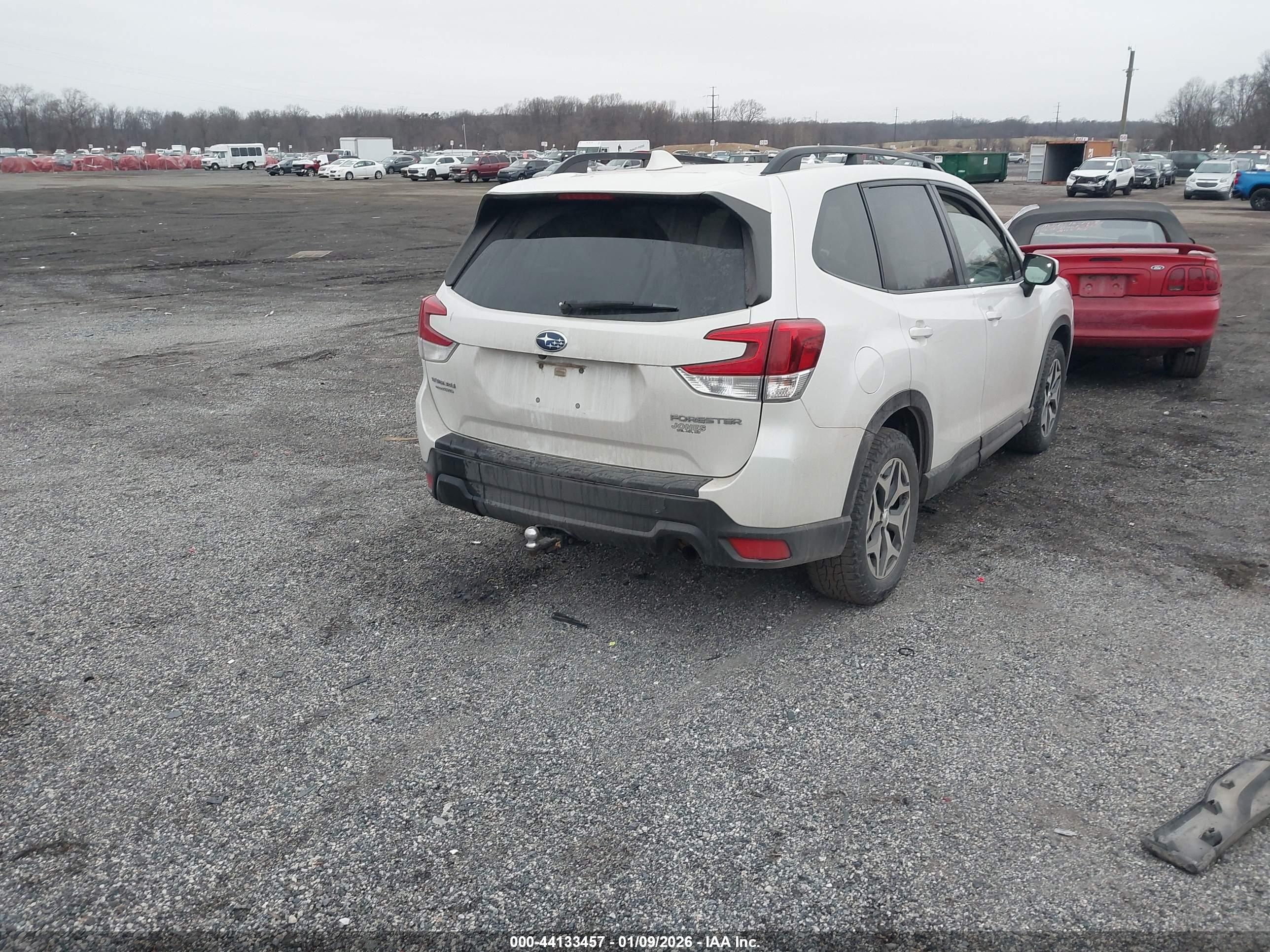 SUBARU FORESTER image 4