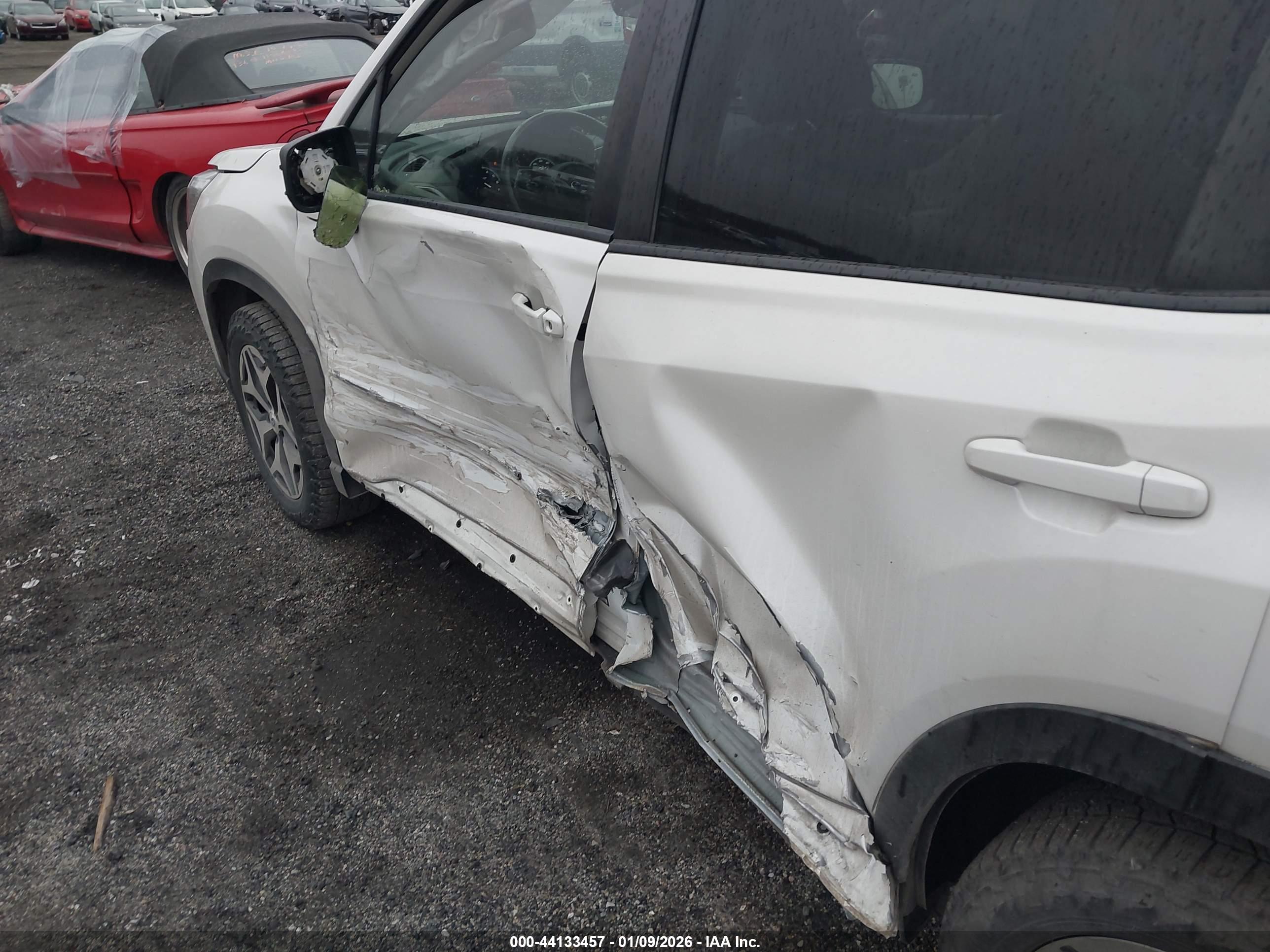 SUBARU FORESTER image 6