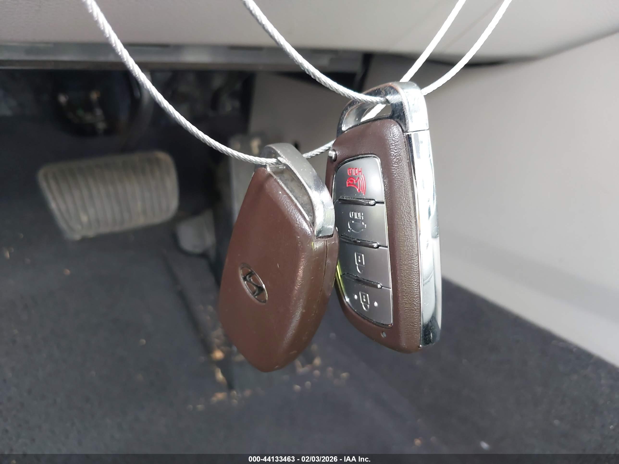 HYUNDAI SONATA image 11