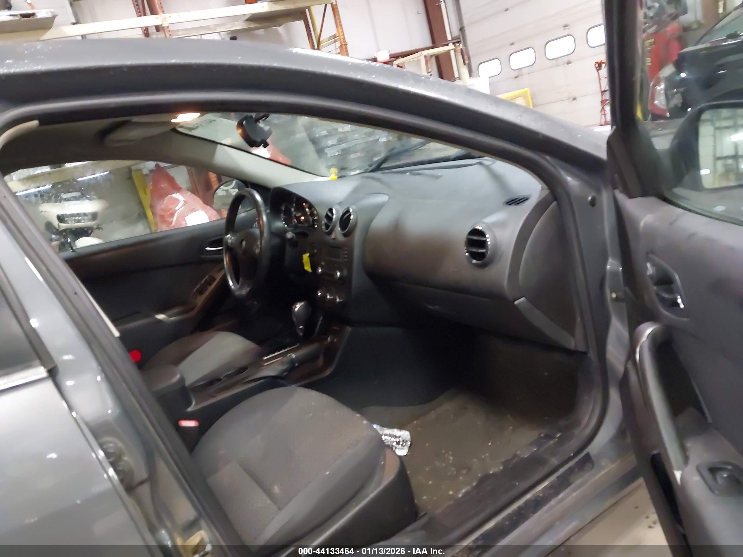 PONTIAC G6 image 5