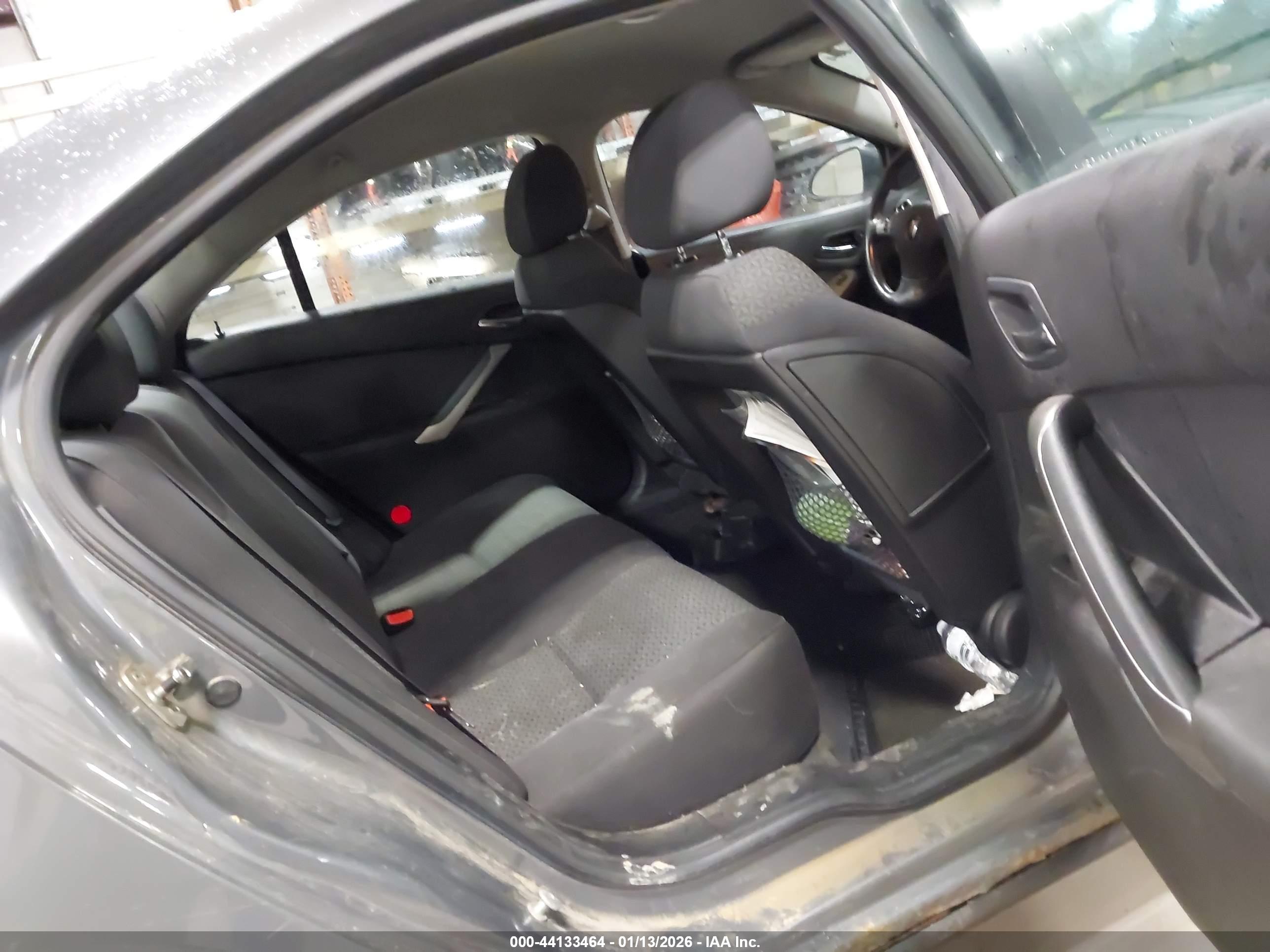 PONTIAC G6 image 8